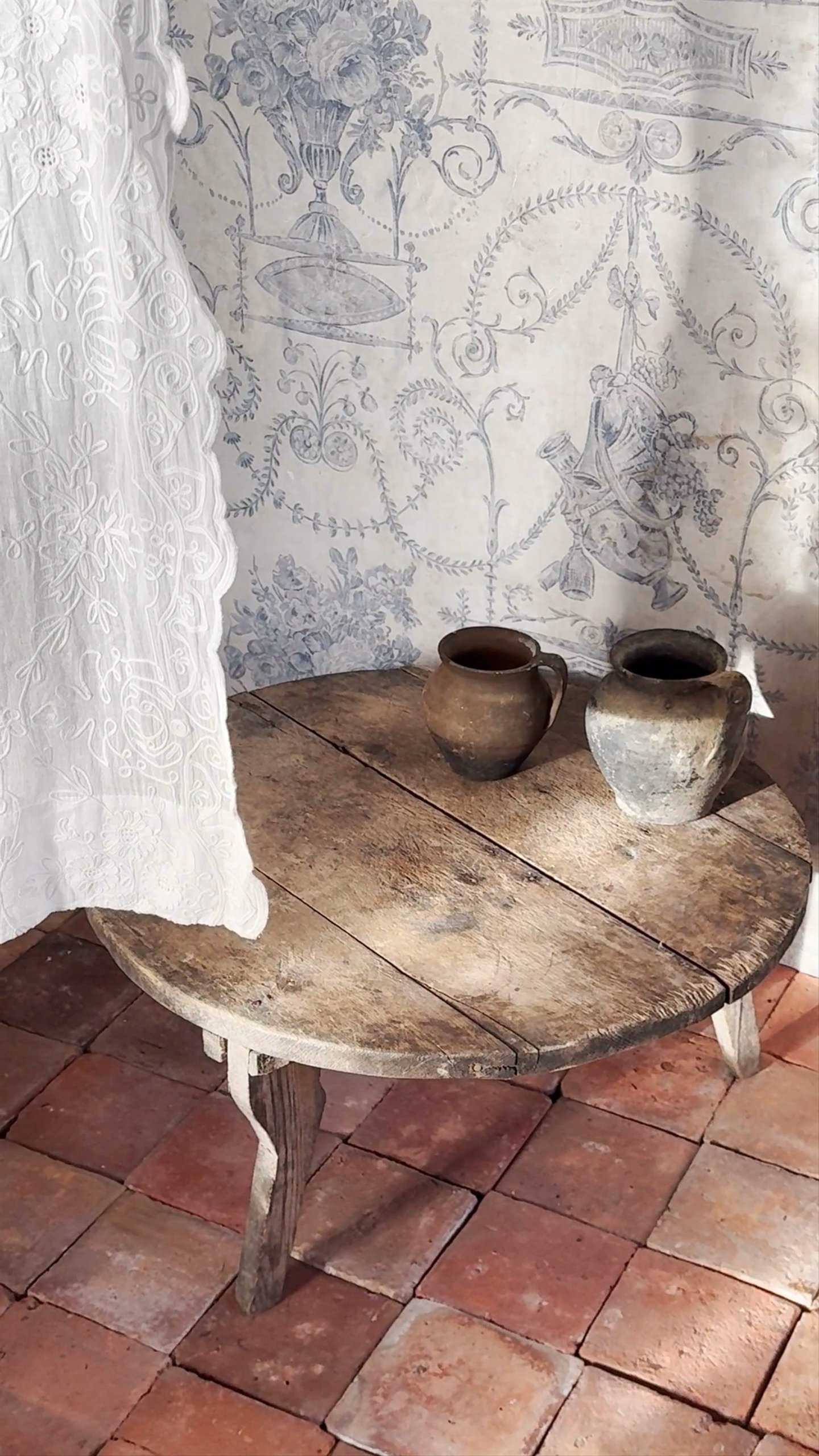 Round Romanian Farm Table