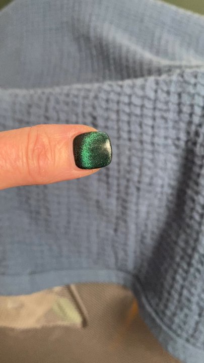 Eureka Nails - Kay did the green cats eye over black! Love the results! She has does a fantastic job each time I've seen her for a gel dip. - Nail Salons Near Me - Eureka, Missouri