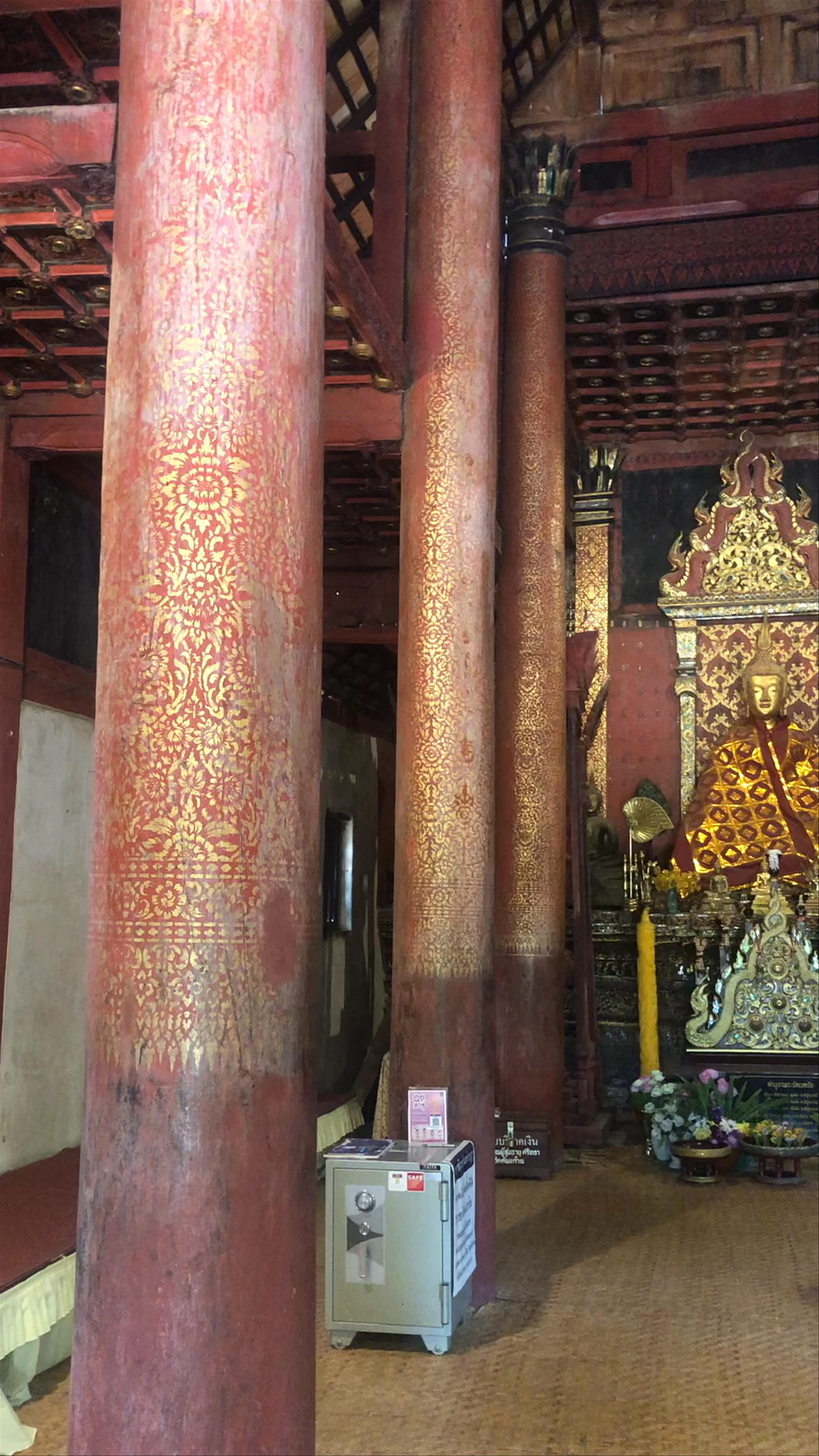 Wat Intharawat (Wat Ton Kwen), บ้านต้นเกว๋น ซอย 3 Nong Kwai, Hang Dong District, Chiang Mai, Thailand