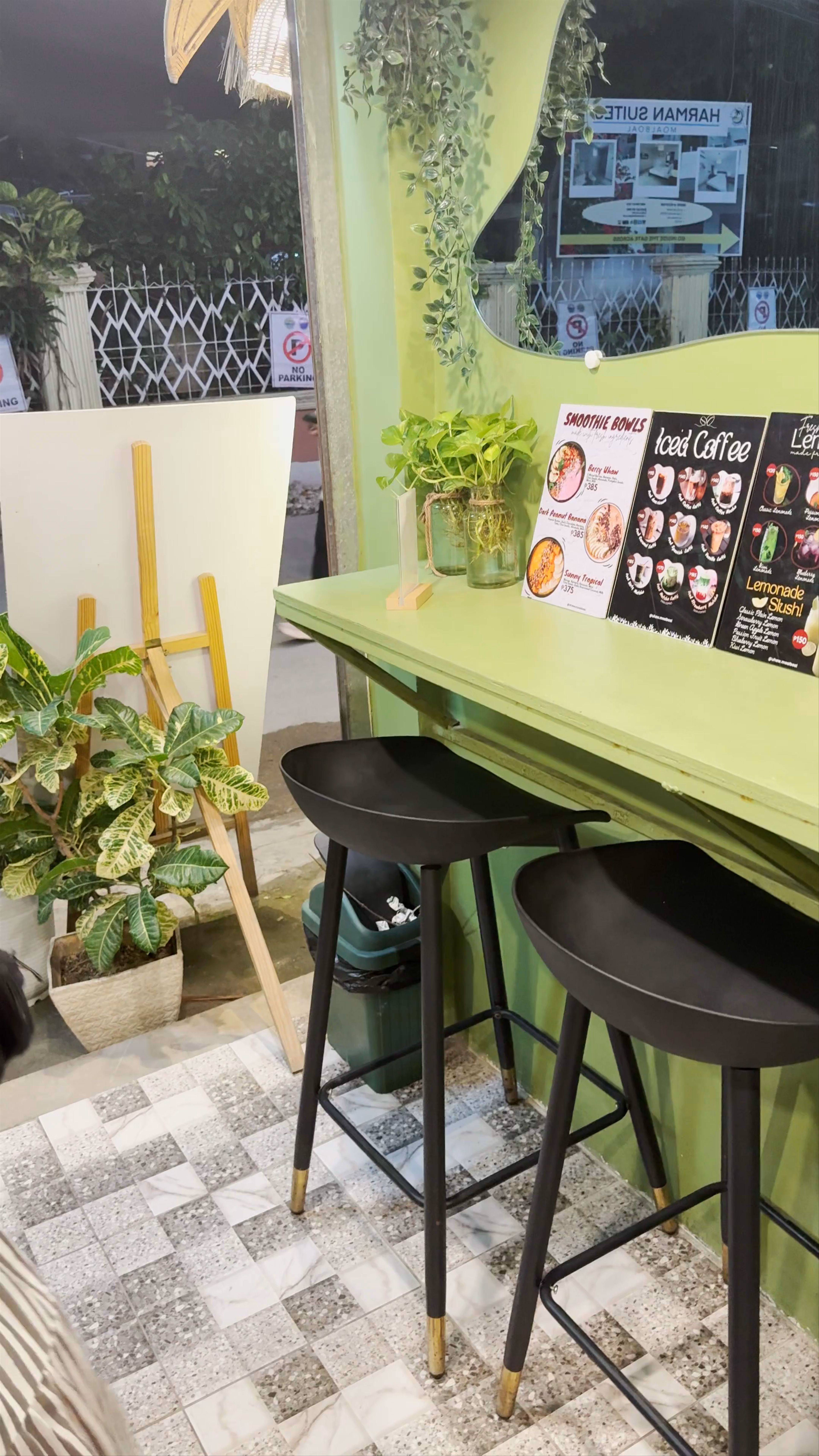UHAW Cafe Moalboal