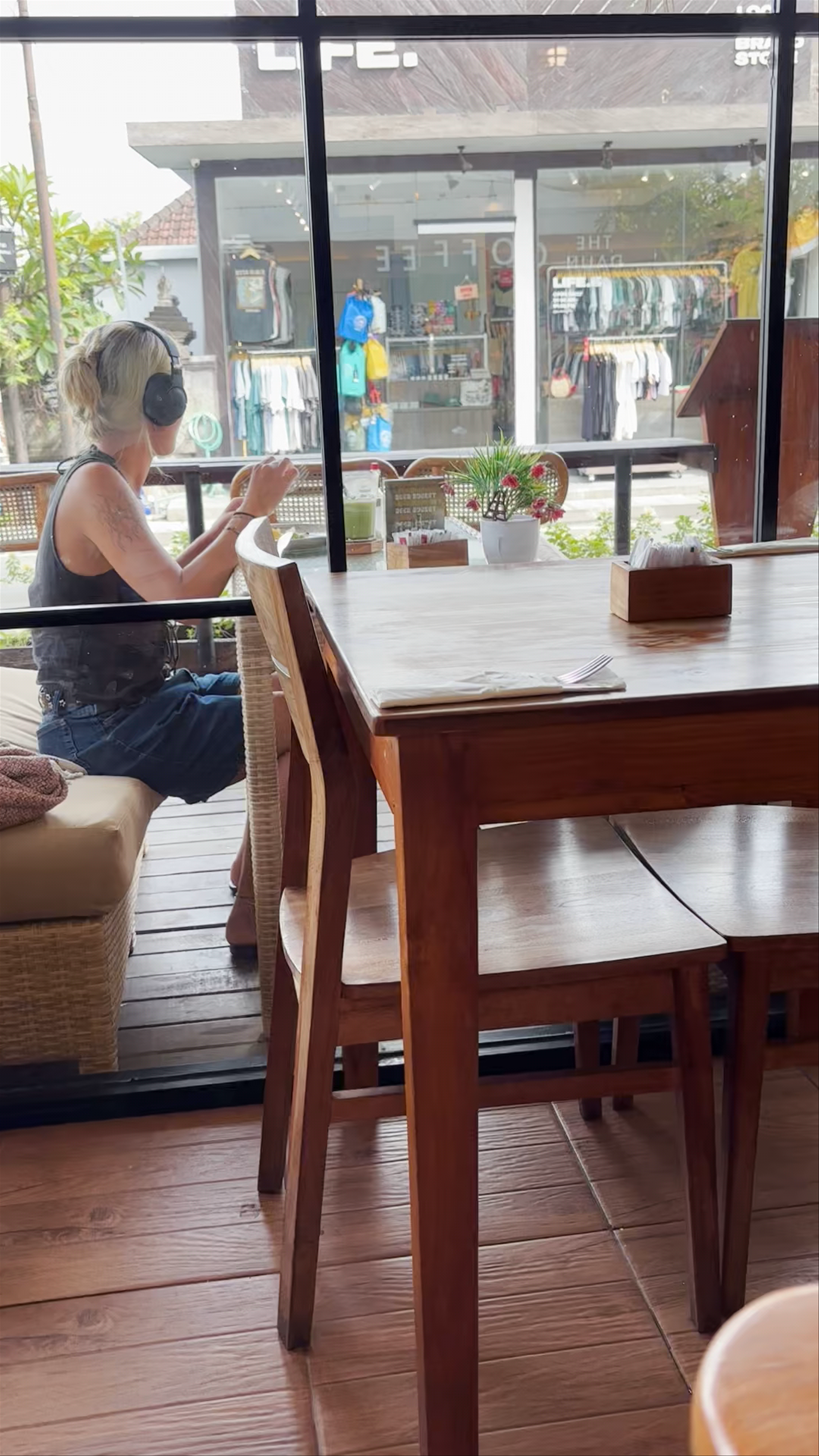 Cafe The Daun: Cozy Coffee Escape in Canggu, Bali