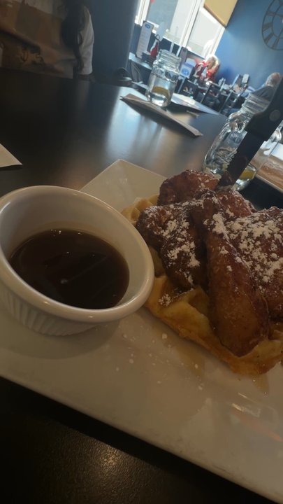 Blue Plate Kitchen - Hot BPK Honey Fried Chiciken & Waffles - Diners Near Me - West Hartford, Connecticut