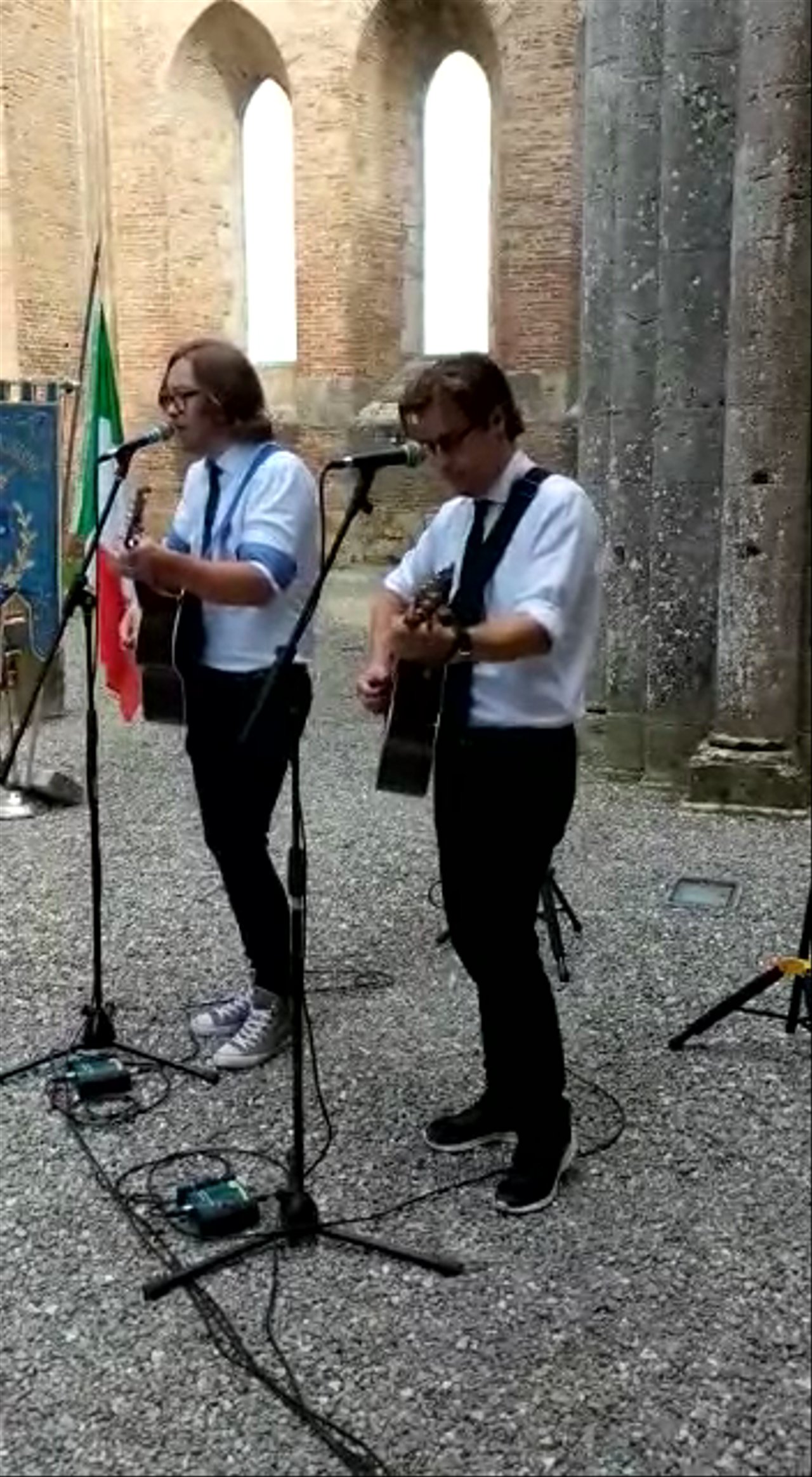 Up The Ante @ Villa Podernovo Tuscany - video 5