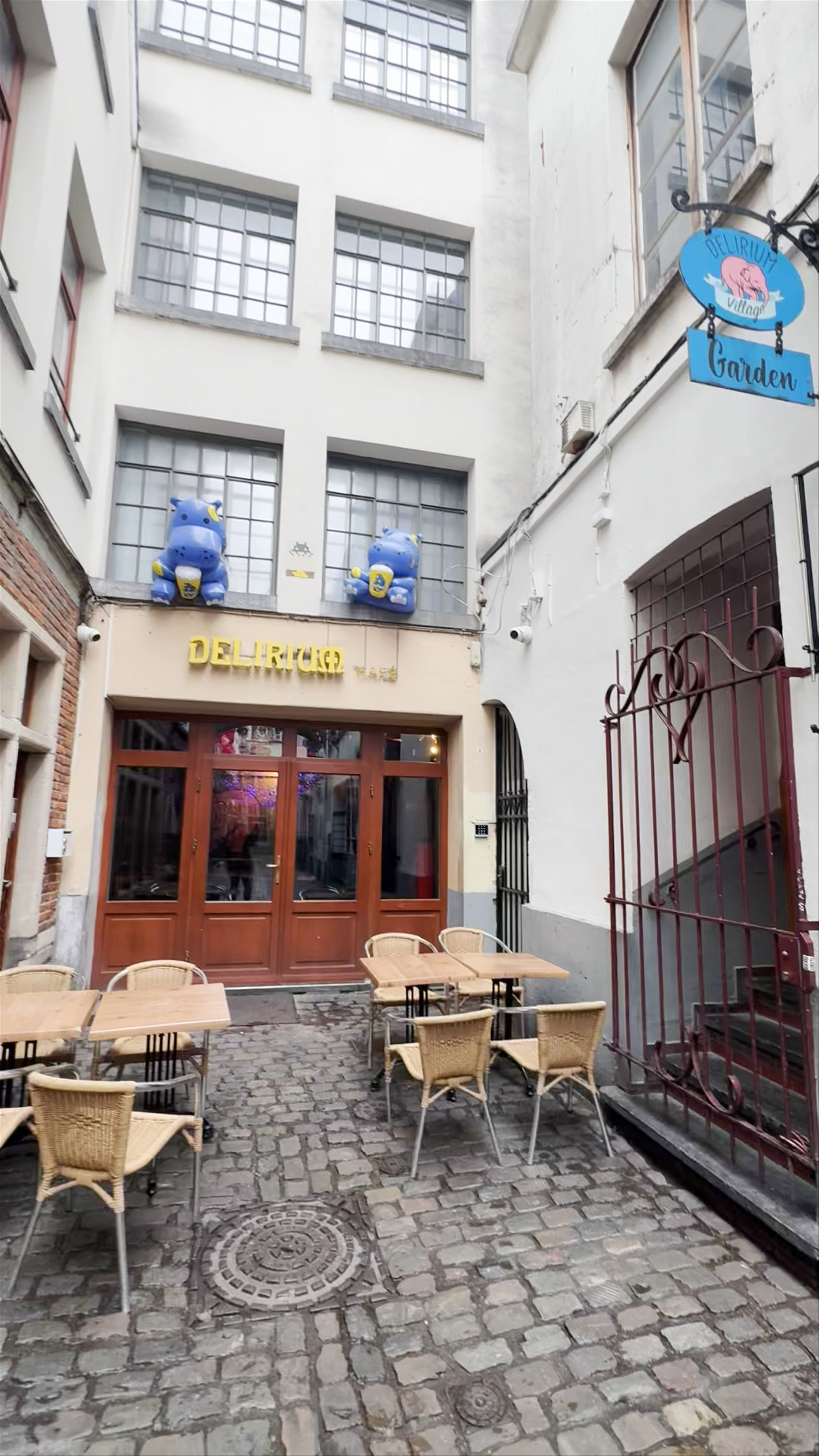 Jeanneke Pis: The Quirky Charm of Brussels’ Hidden Statue
