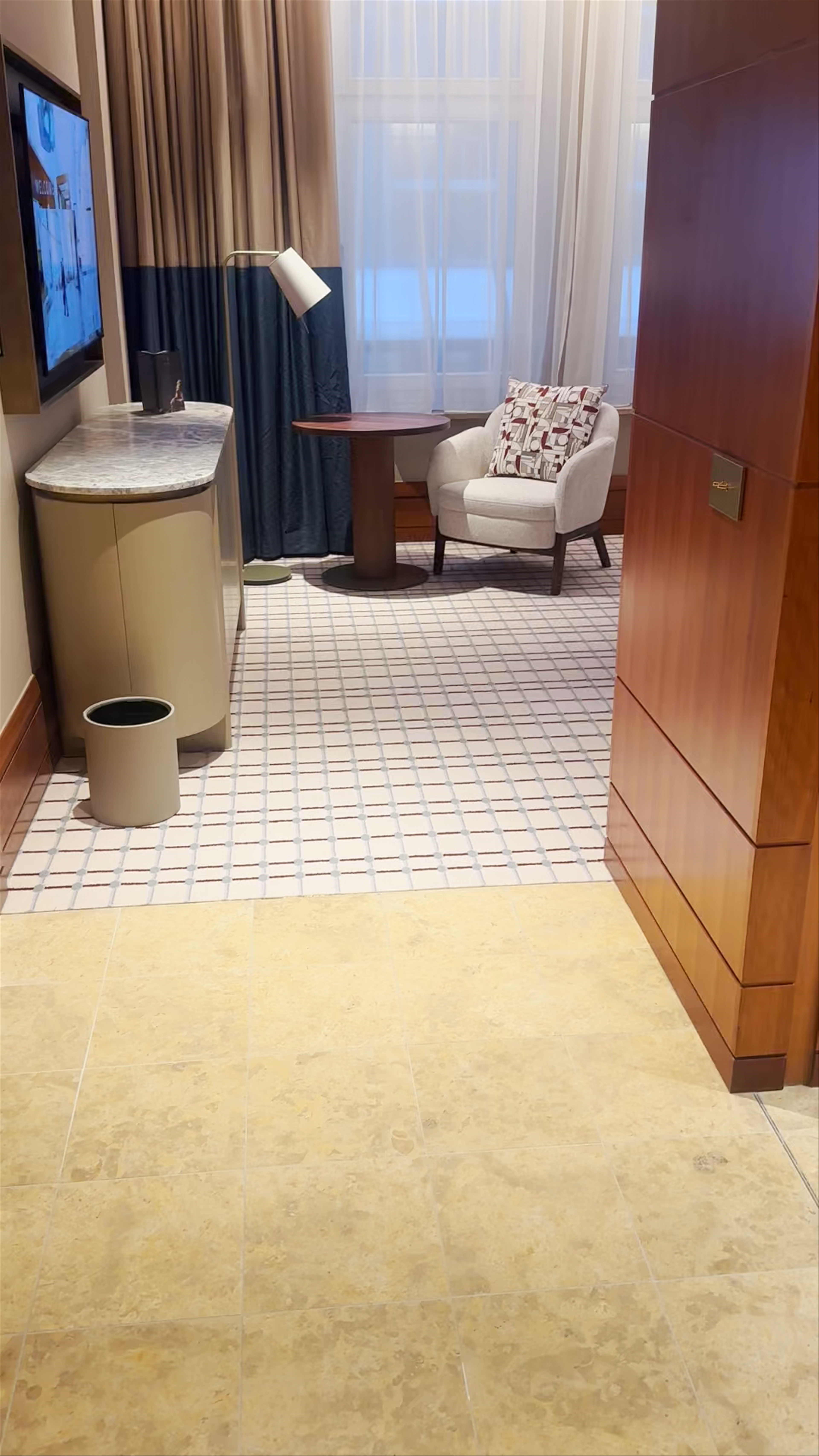 Luxury Hotel Room Tour at Conrad Hamburg
