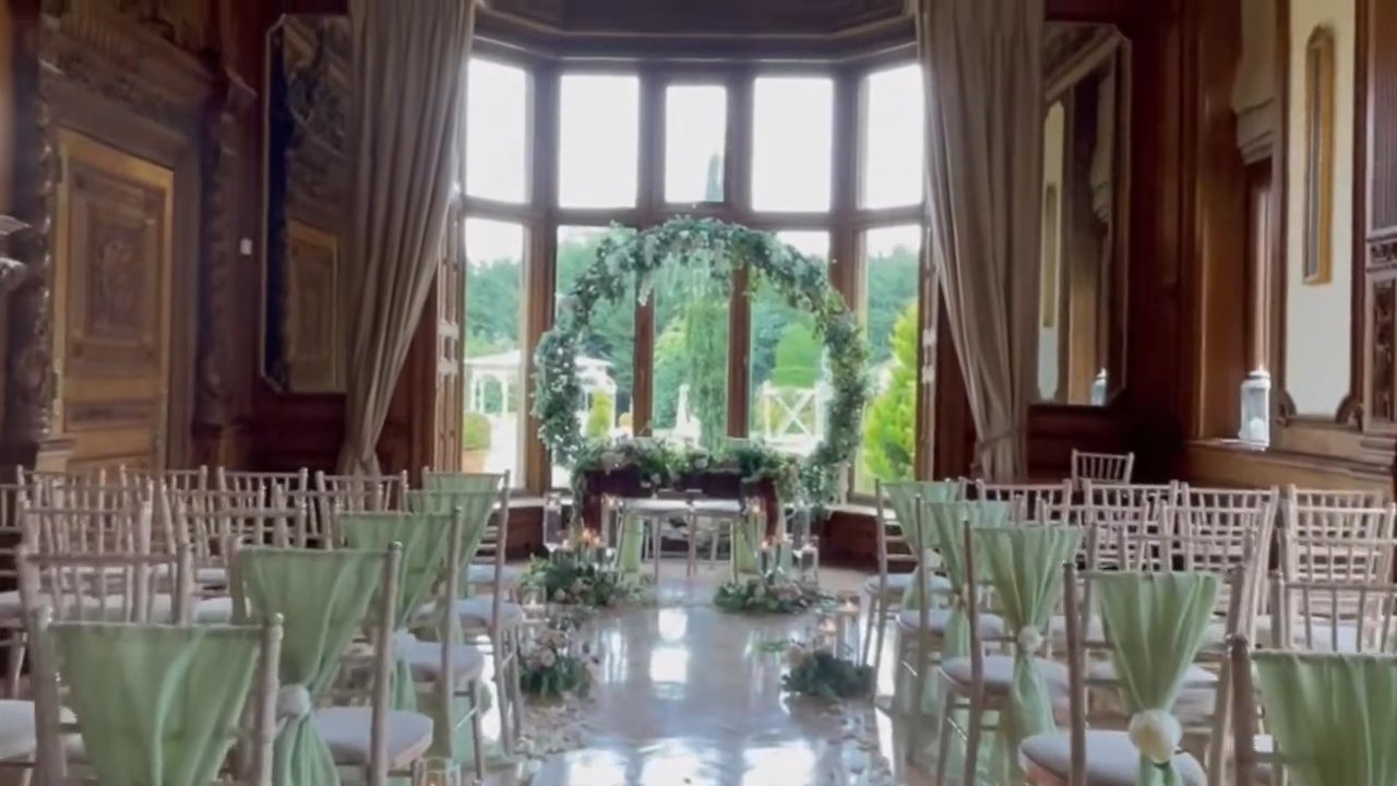 Acoustic Royale - London Ceremony Guests Arrive - video