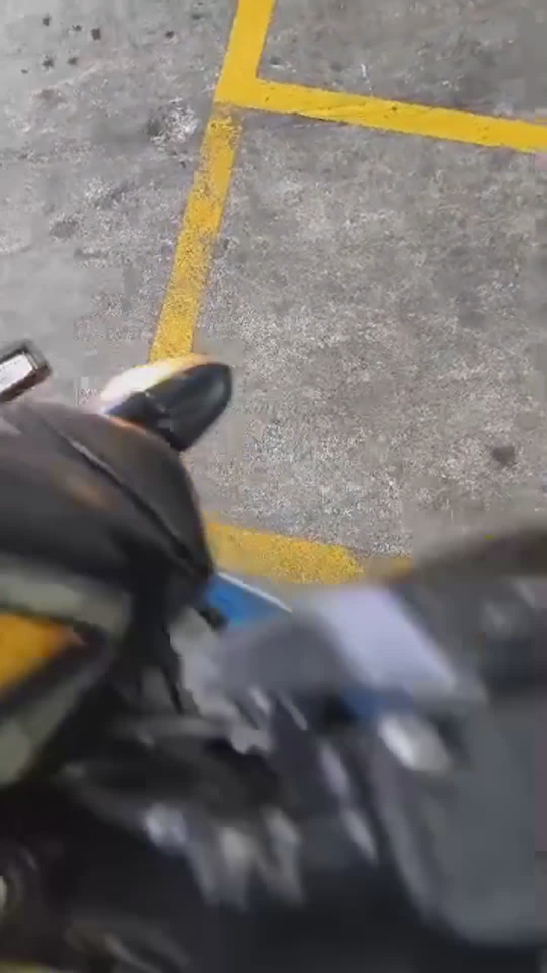 Walk-around video thumbnail