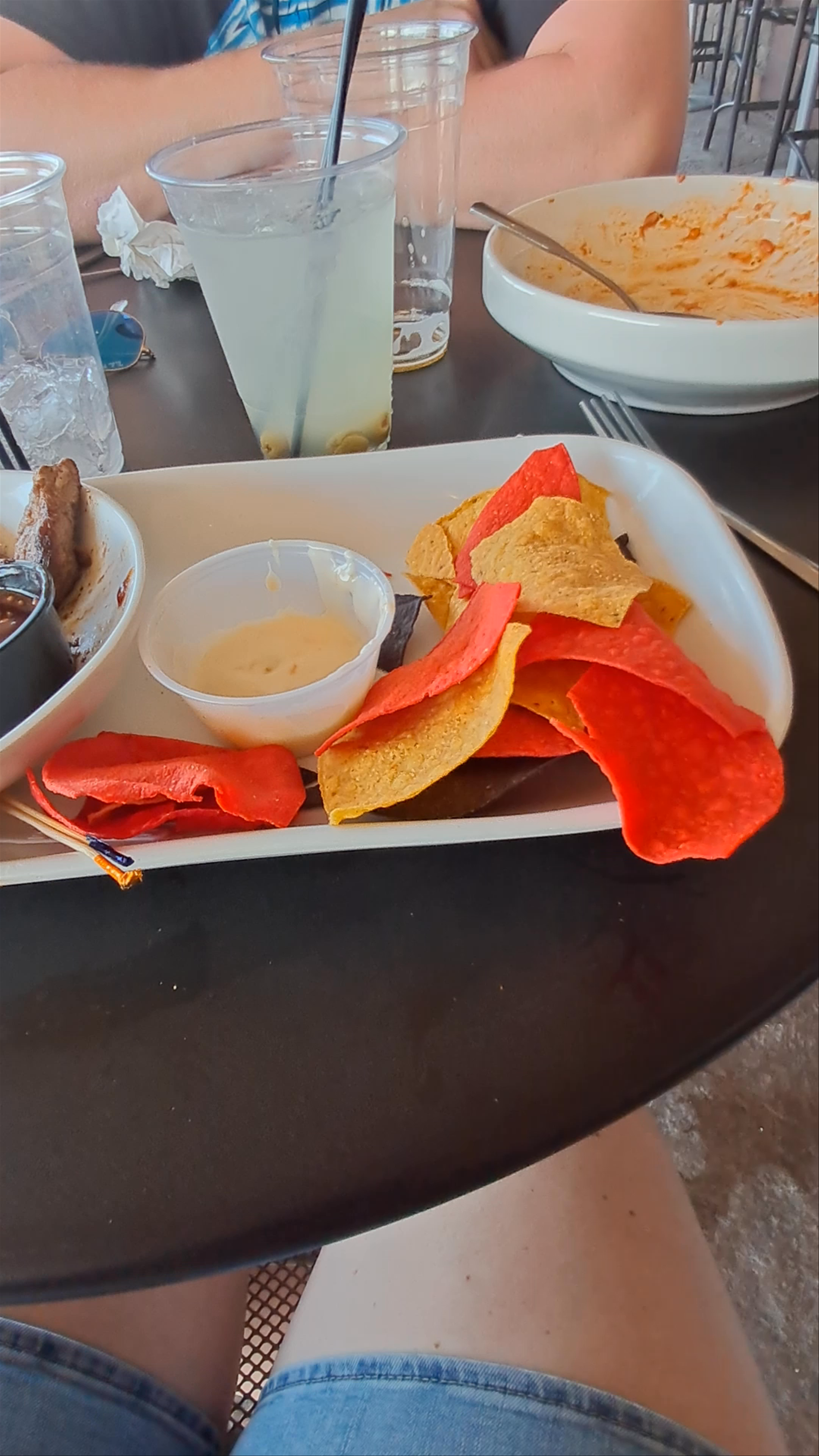 Relaxed Outdoor Dining Experience at kRav'N, Sioux Falls