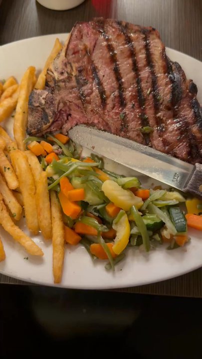 Emerald Island Grill - American Near Me - Henderson, Nevada
