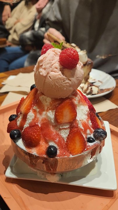 LUMI Dessert Cafe - Desserts Near Me - Redmond, Washington