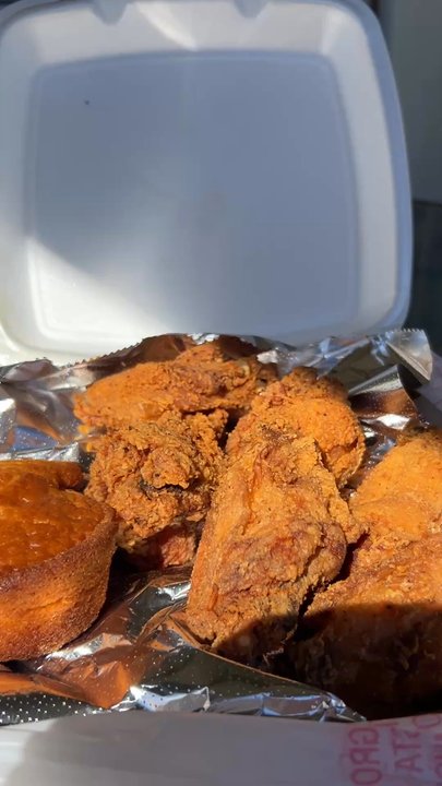 The Oxtail Factory - Fried chicken wingettes - Soul Food Near Me - Hearne, Texas