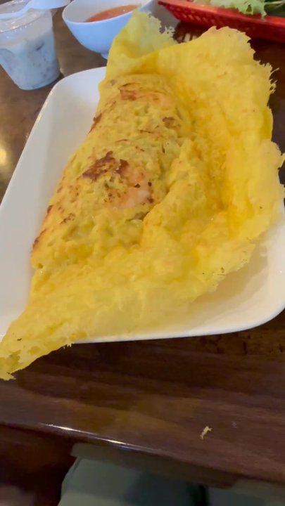 La Xanh Restaurant - Bánh xèo aka Vietnamese savory crepe - Soup Near Me - Garland, Texas