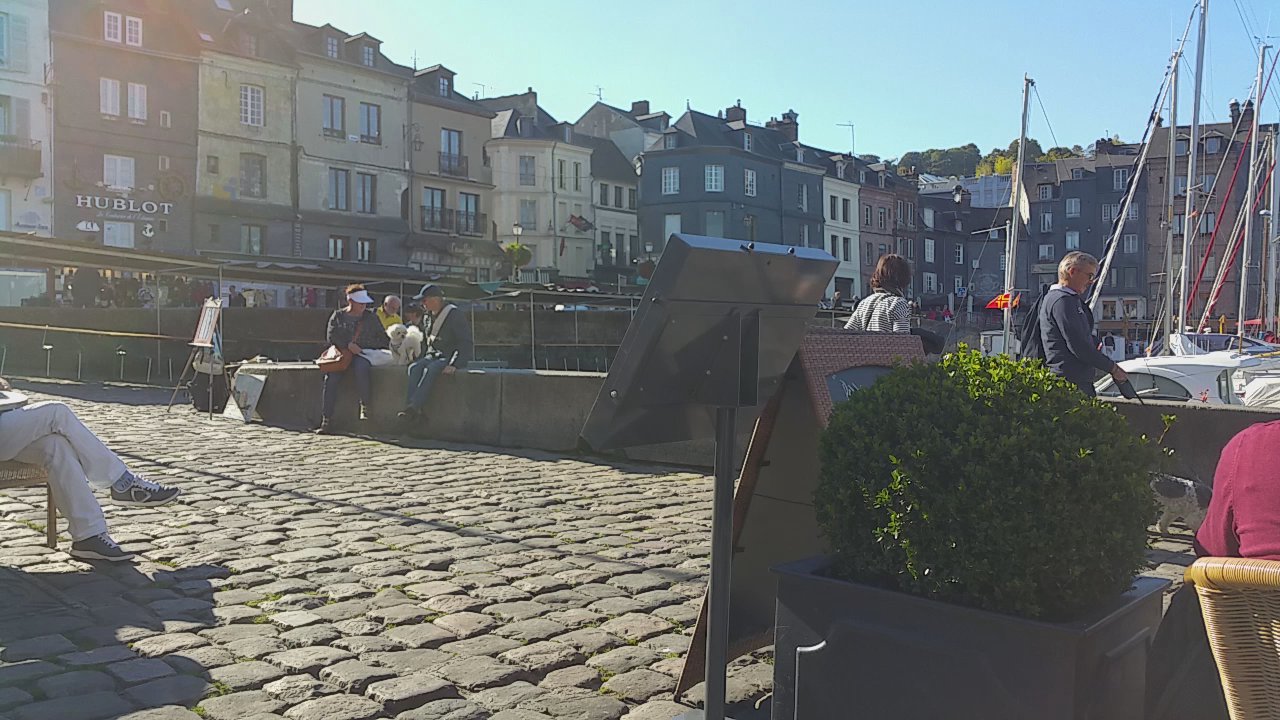La Maison Bleue - Terrasse - Bars Near Me - Honfleur, 14