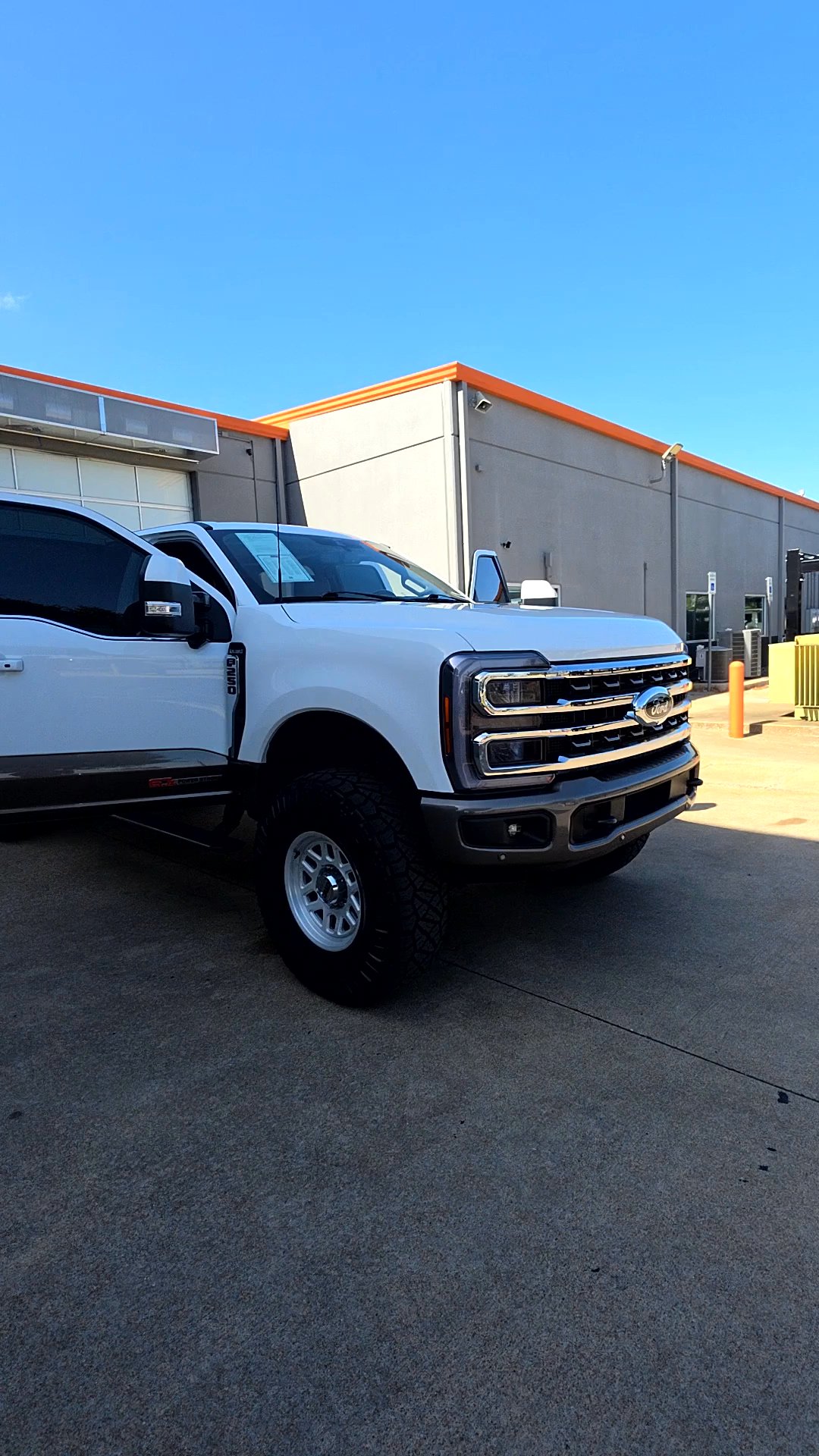 Lifted Trucks - #TX11055 - 2023 Ford F-250 Super Duty King Ranch Crew Cab