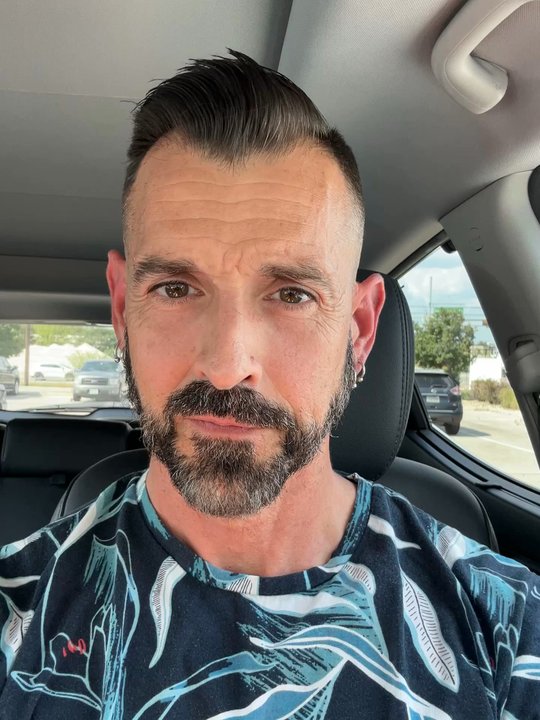 Robinson's Premiere Cuts - A fresh cut that always gets attention. Rob never fails to make me look good. And that's a task! - Barbers Near Me - Round Rock, Texas