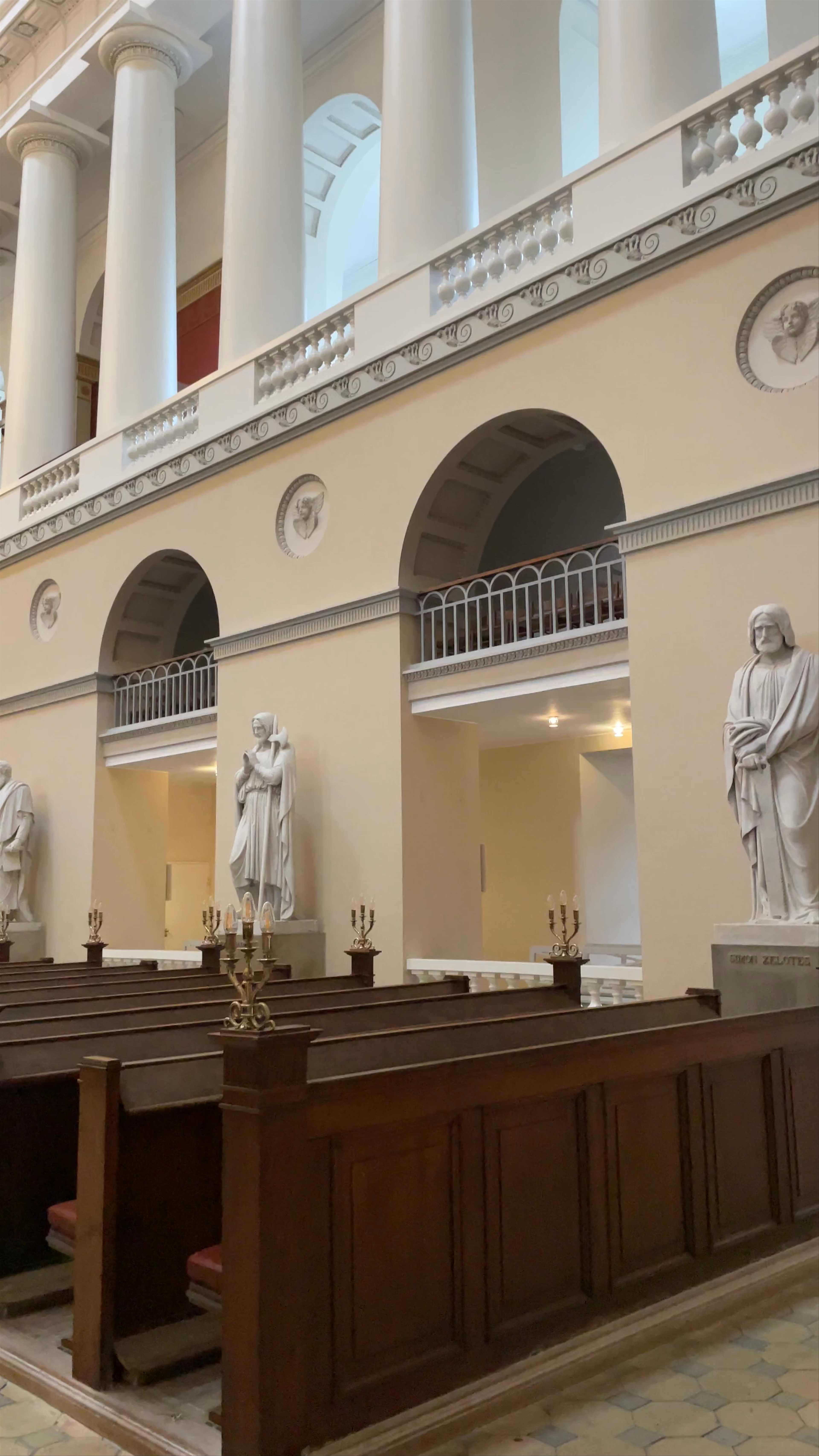 Vor Frue Kirke: A Serene Neoclassical Sanctuary in Copenhagen