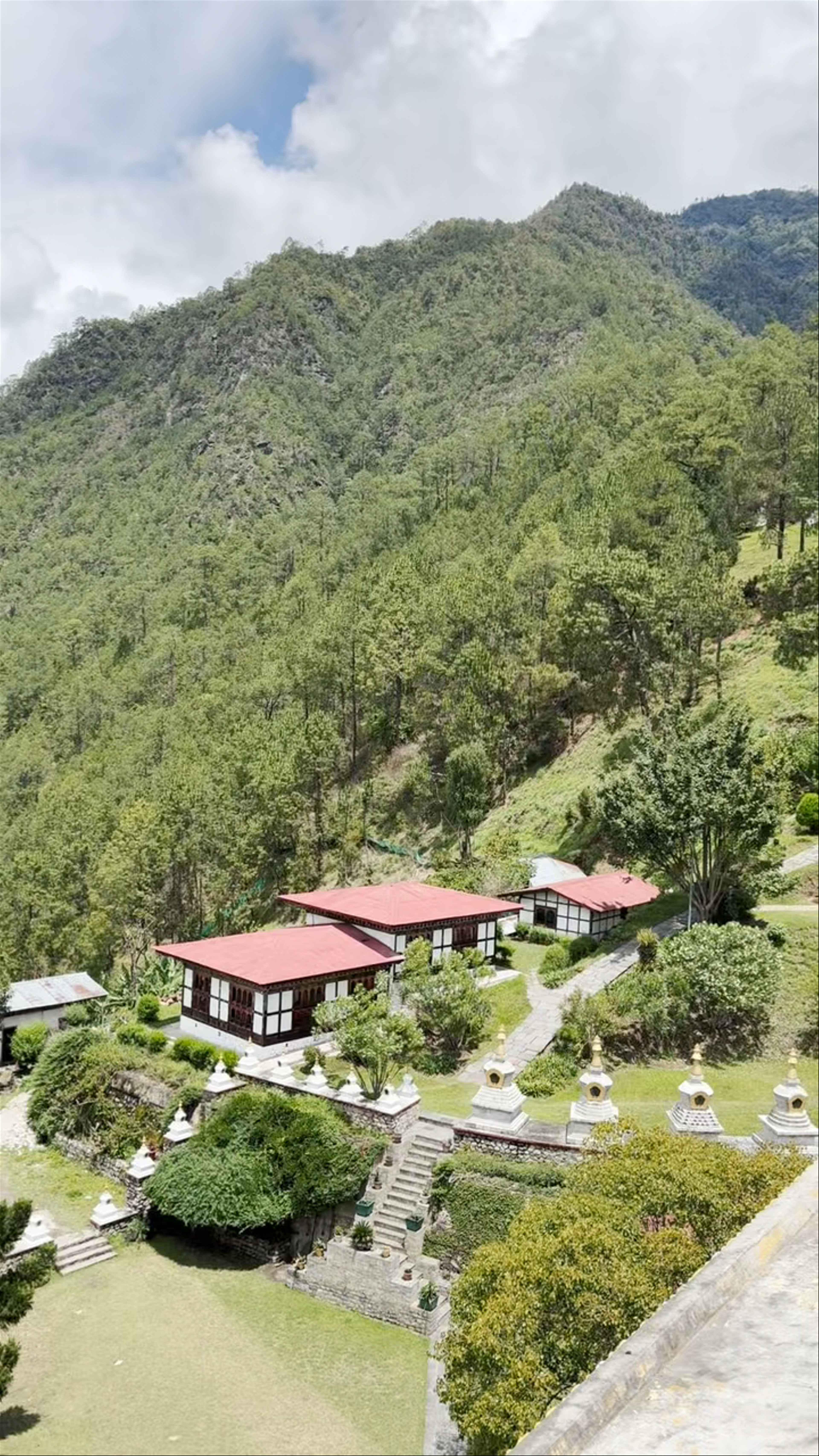 Khamsum Yulley Namgyal Chörten