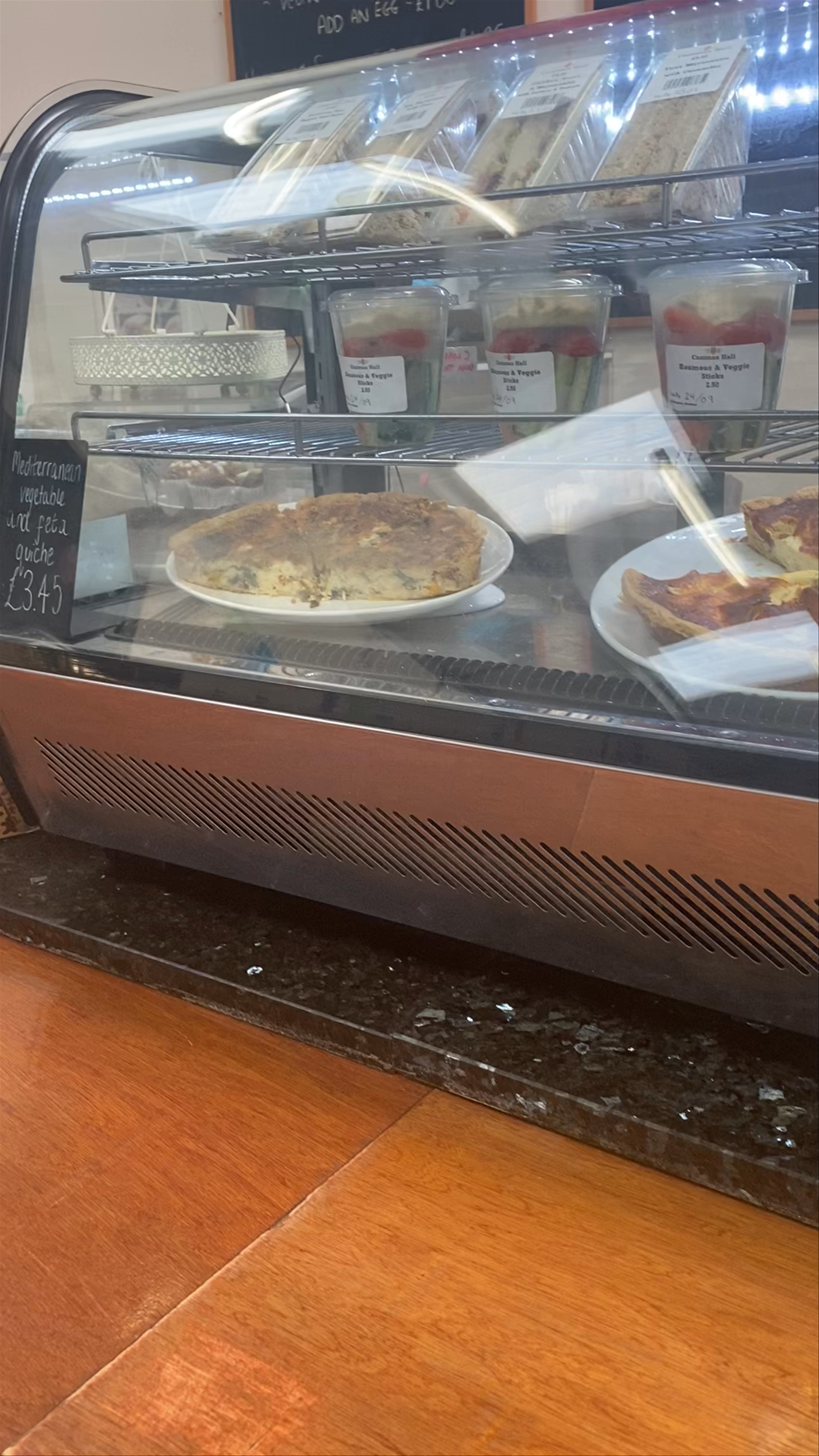 Cammas Hall Farm Café: Rustic British Farm Delights