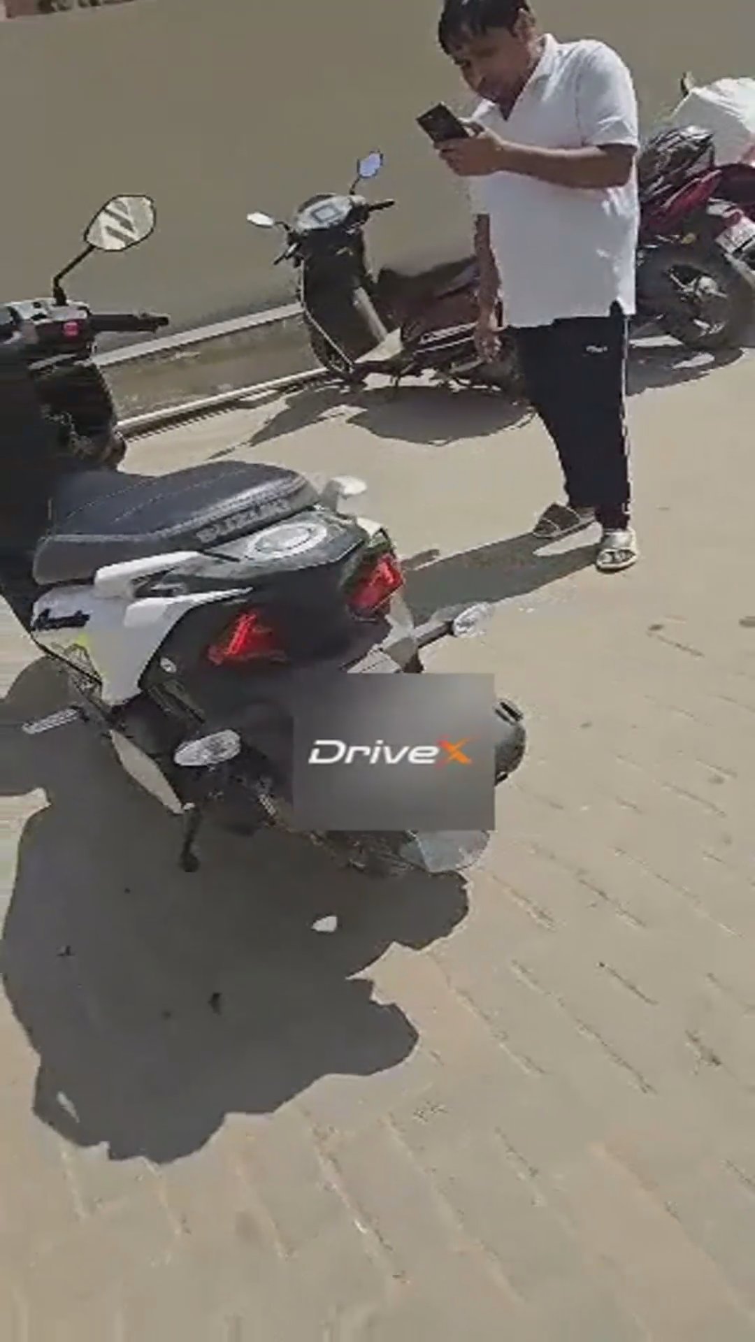 Walk-around video thumbnail