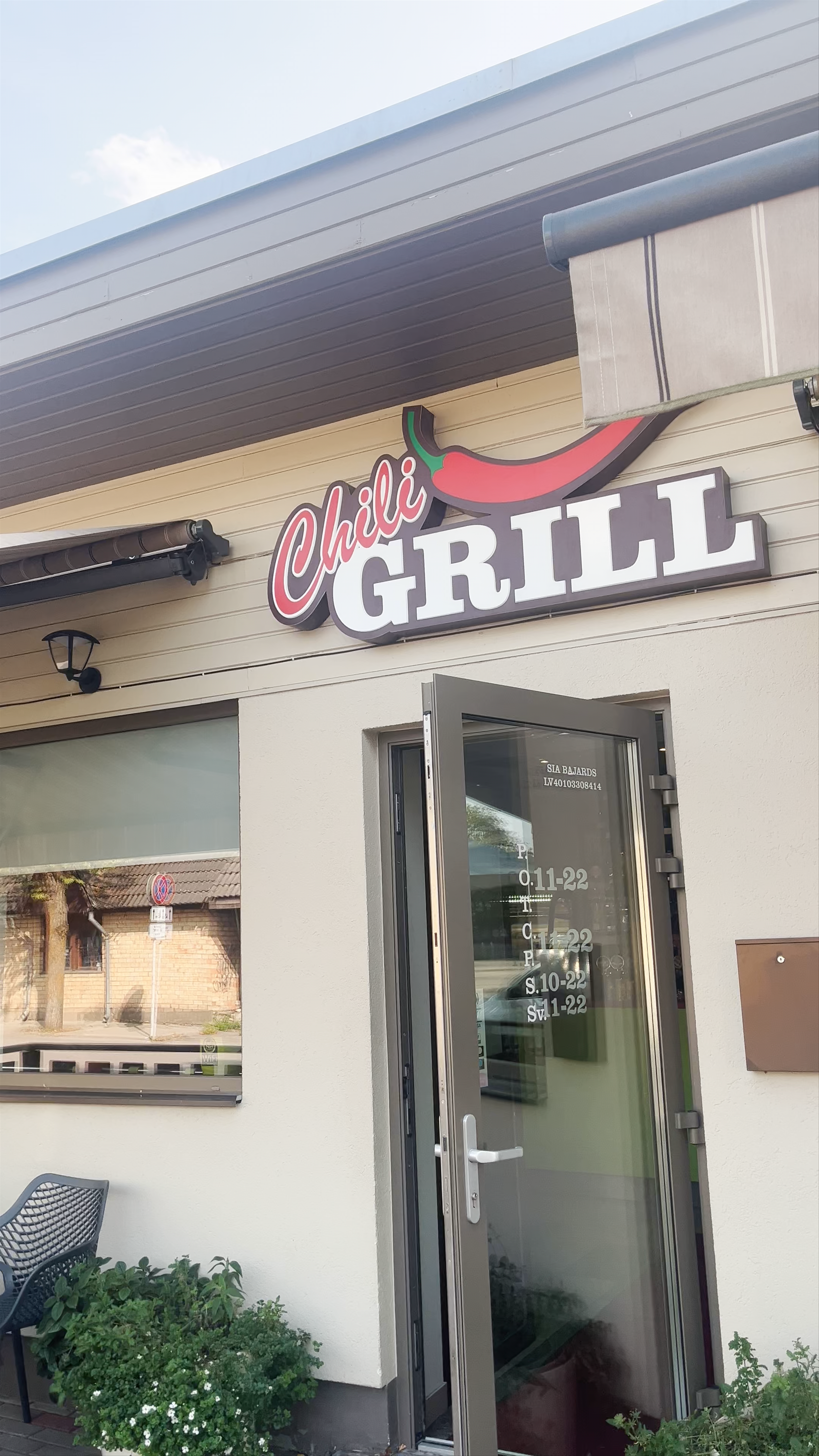 Chili Grill Tukums: Bright Summer Outdoor Dining Experience