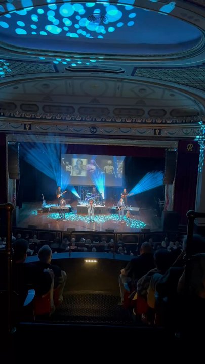 Robins Theatre - Bee Gees tribute band - Music Venues Near Me - Warren, Ohio