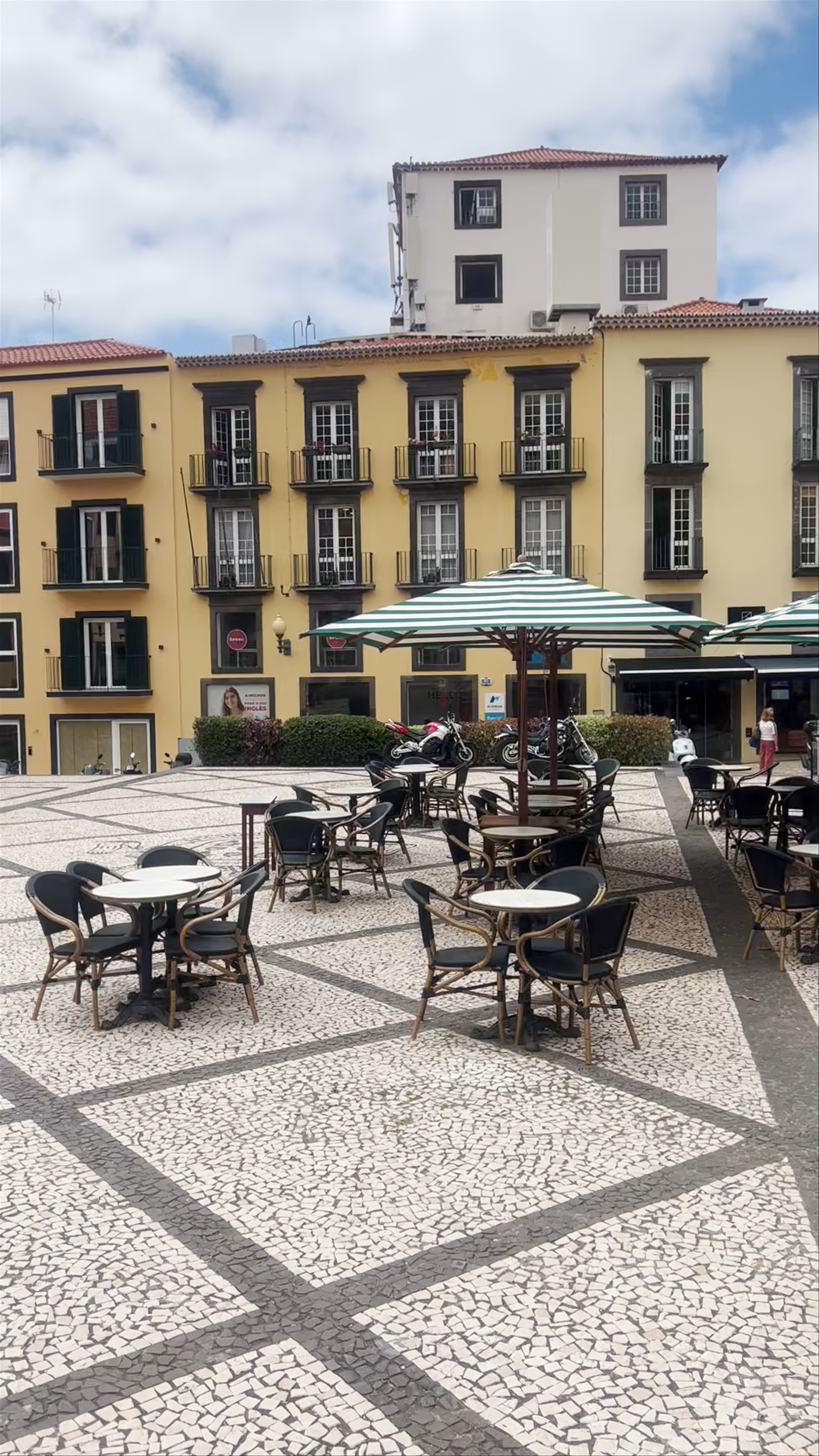 Place Colombo (Place jaune)
