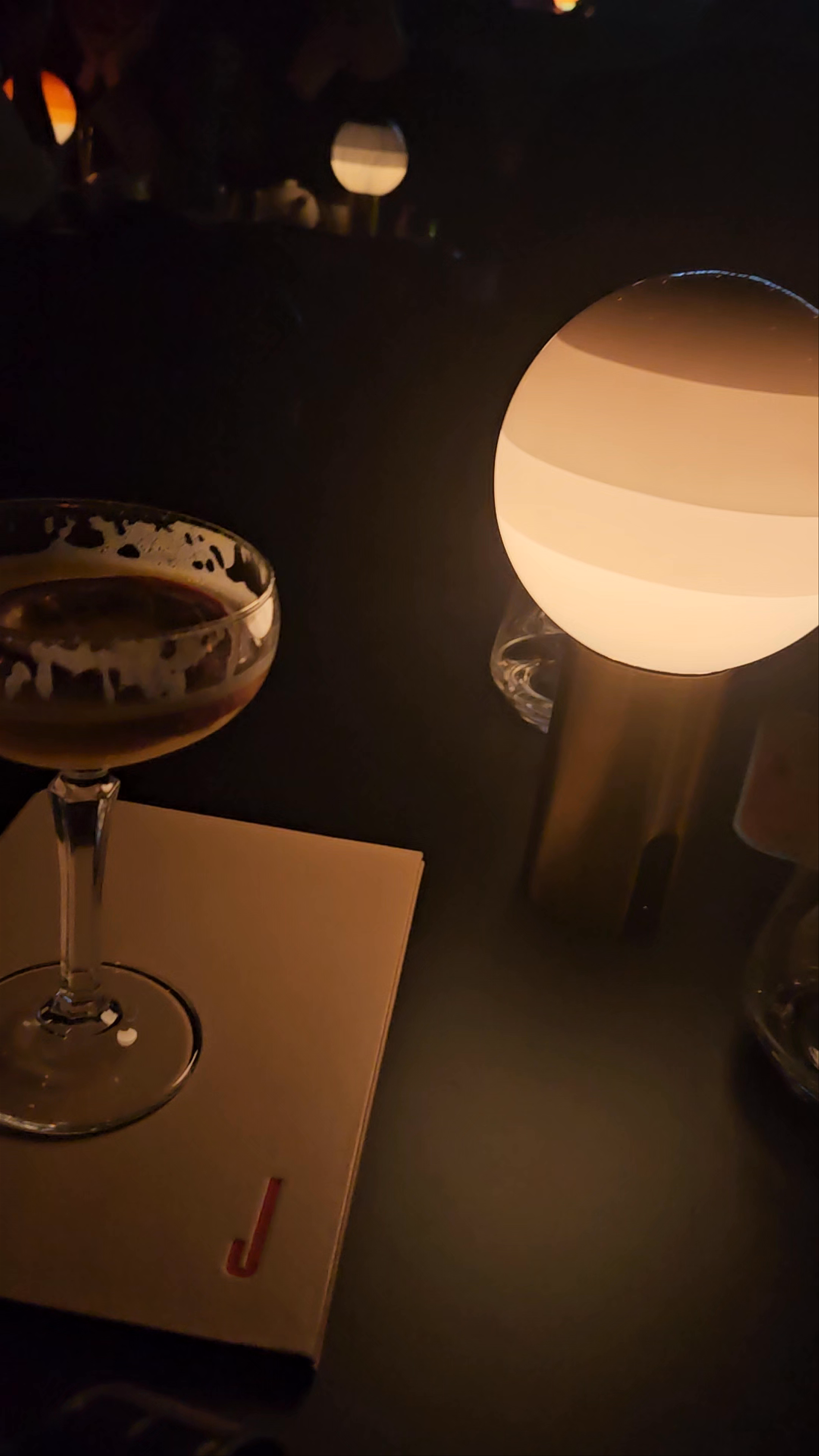 Jassmine: Intimate Night Vibes in Warsaw's Stylish Bar