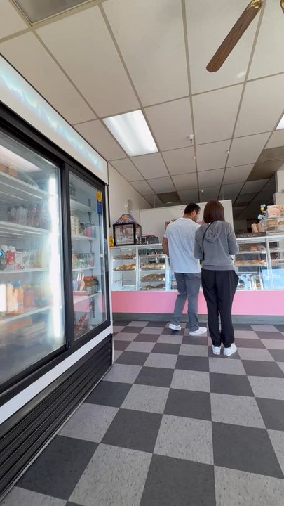 Kailey’s Donuts - The best fresh-made donuts I ever had. The people that work there are friendly. We got a dozen donuts, and they gave us extra too. Thank you - Donuts Near Me - Rohnert Park, California