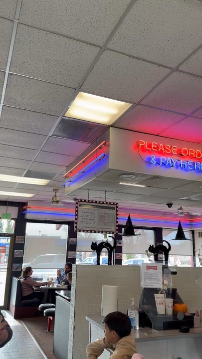 Jim's Burger Haven - Inside the building - Burgers Near Me - Westminster, Colorado