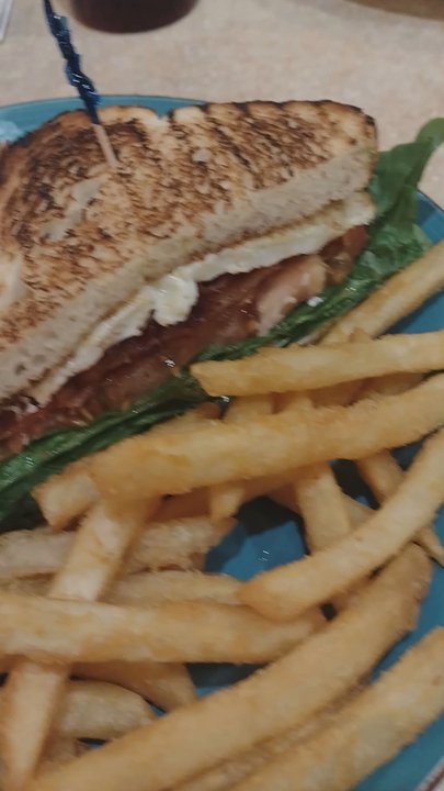 Big Skillet Restaurant - BLT & E - Breakfast & Brunch Near Me - Elgin, Illinois
