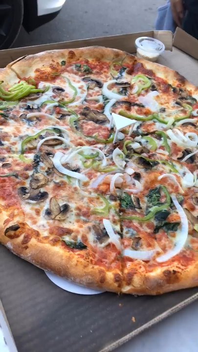 O Sole Mio Pizza - Veggie pizza - Pizza Near Me - Vashon, Washington