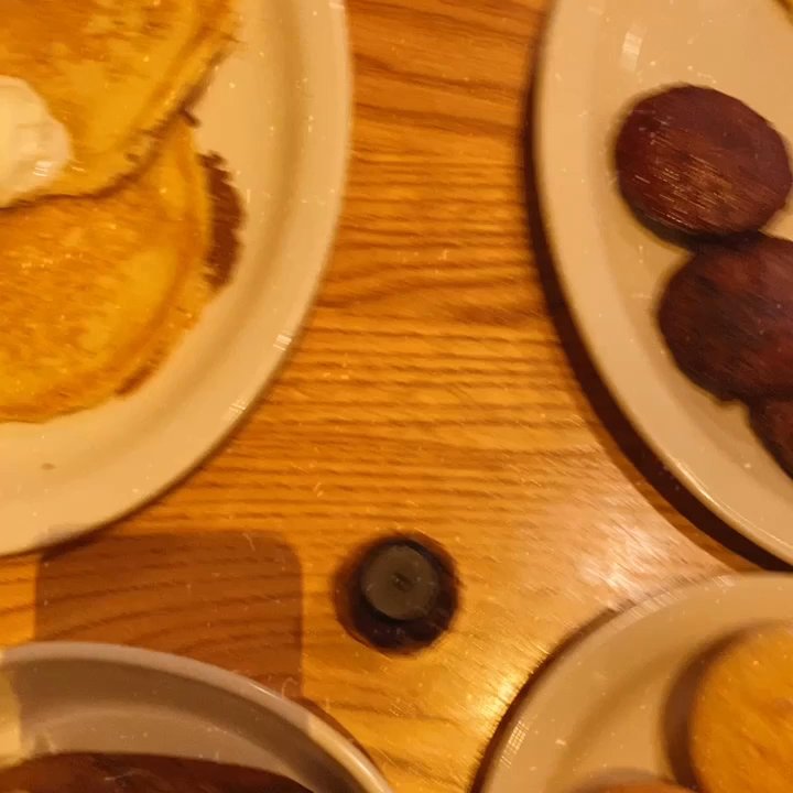 Cracker Barrel Old Country Store - Breakfast & Brunch Near Me - Morrow, Georgia