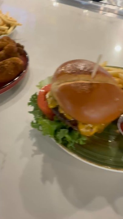 Paseo Bar - Burger and wings - Breakfast & Brunch Near Me - San Antonio, Texas