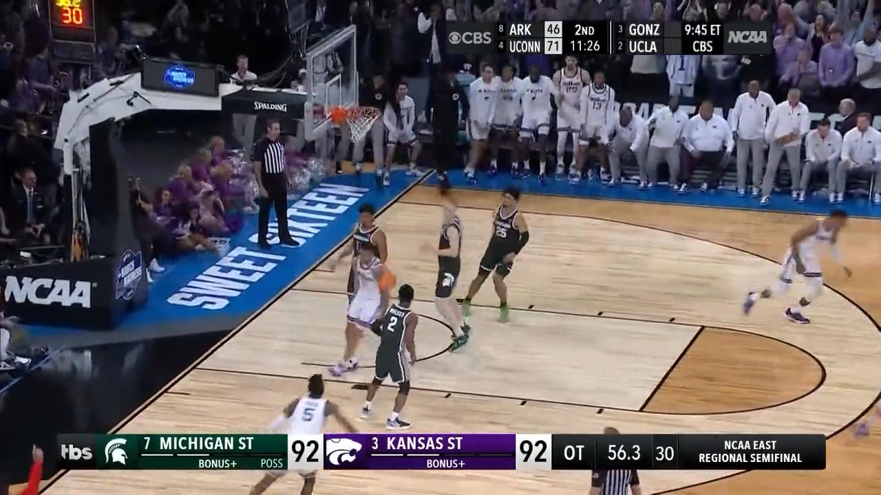Was this the play of the year in college basketball?