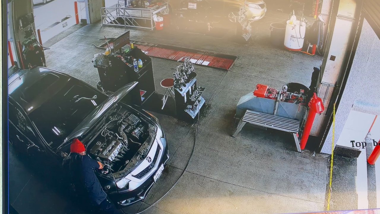 Grease Monkey - Camera footage of them taking care of my car - Oil Change Stations Near Me - Fresno, California