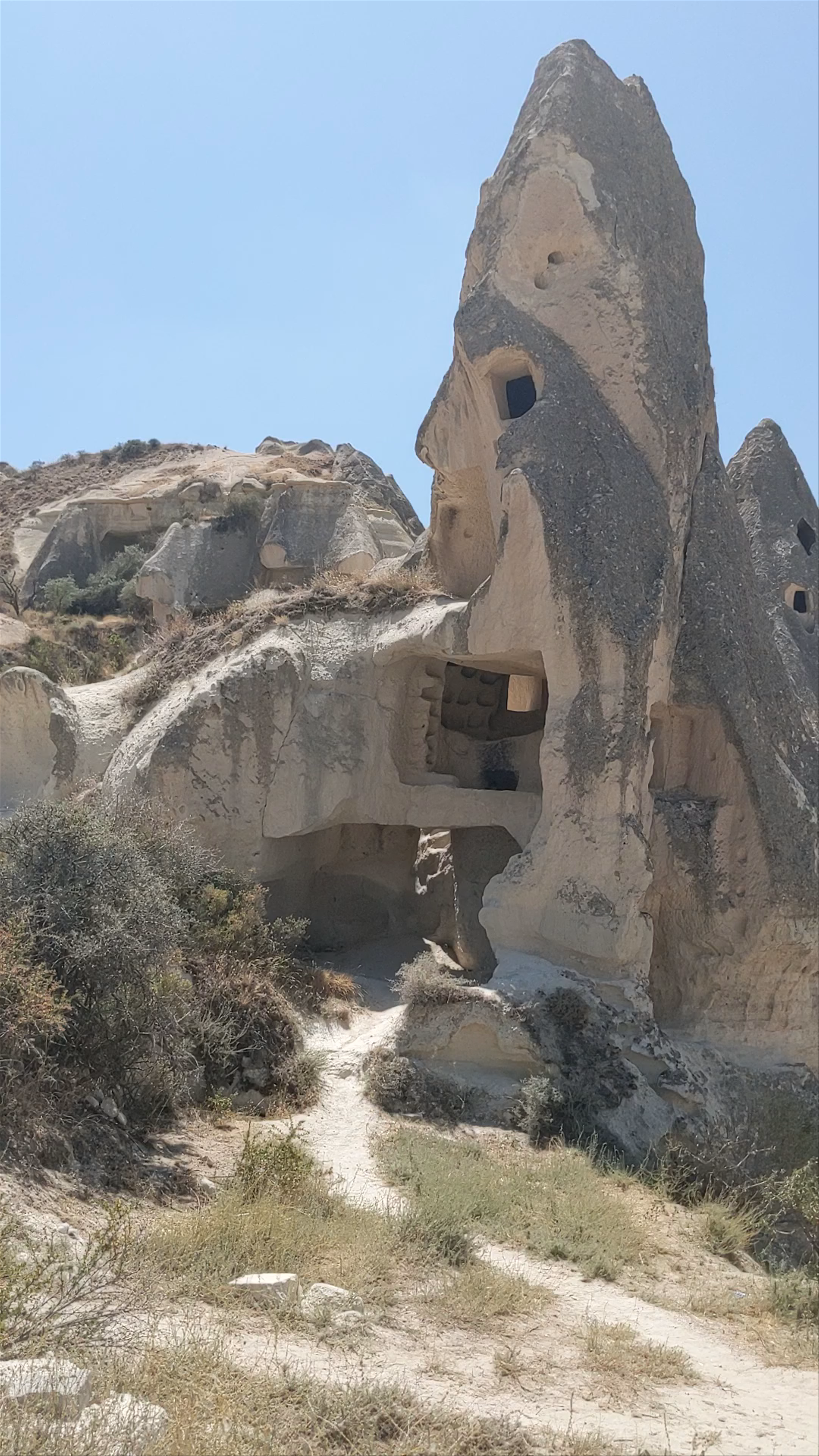 Aşağı