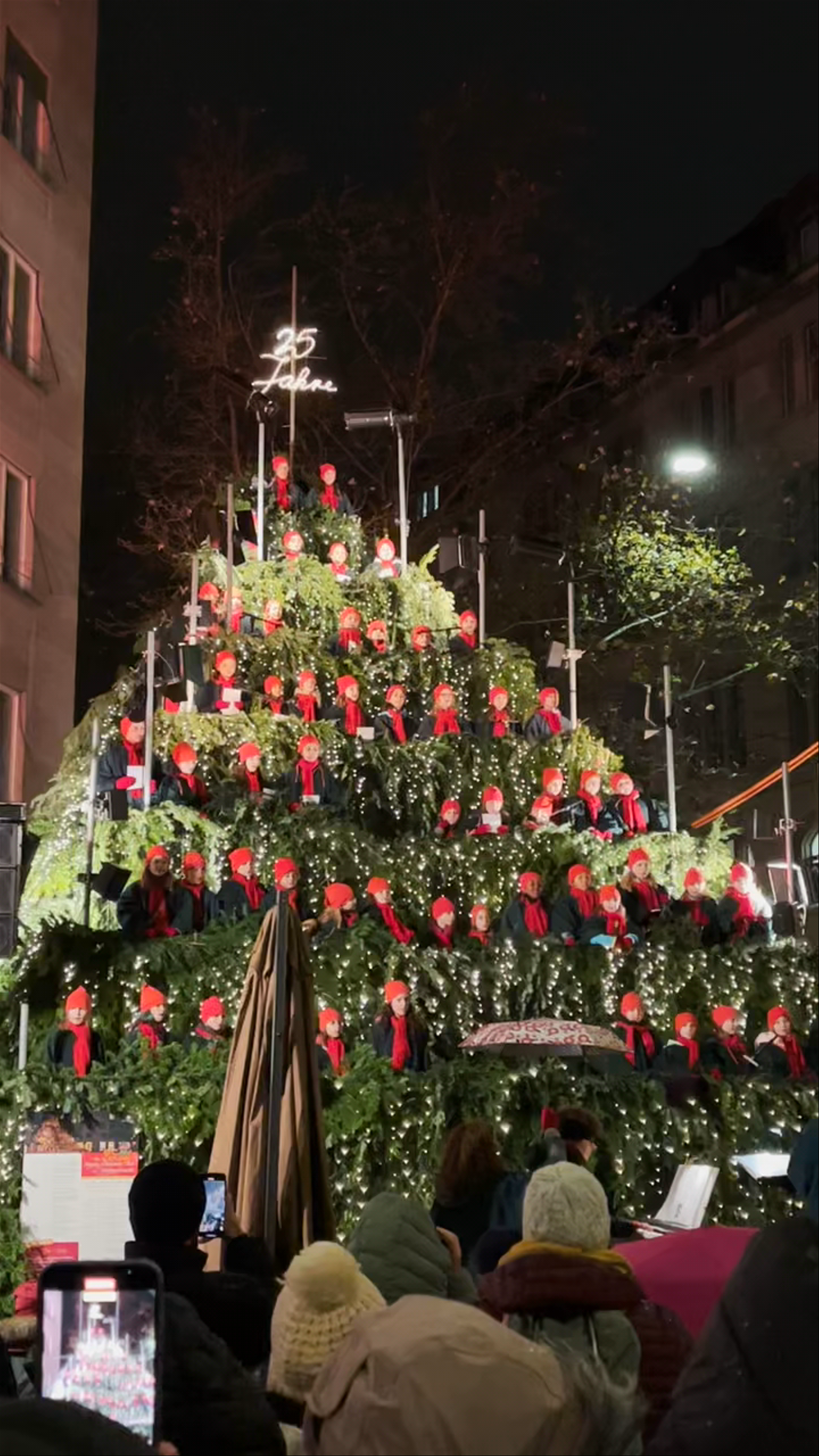 Singing Christmas Tree