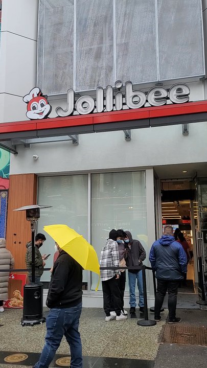 Jollibee - Canadian Pinoys braved the cold and rain to dine at the FIRST Jollibee in Vancouver! - Chicken Shop Near Me - Vancouver, British Columbia