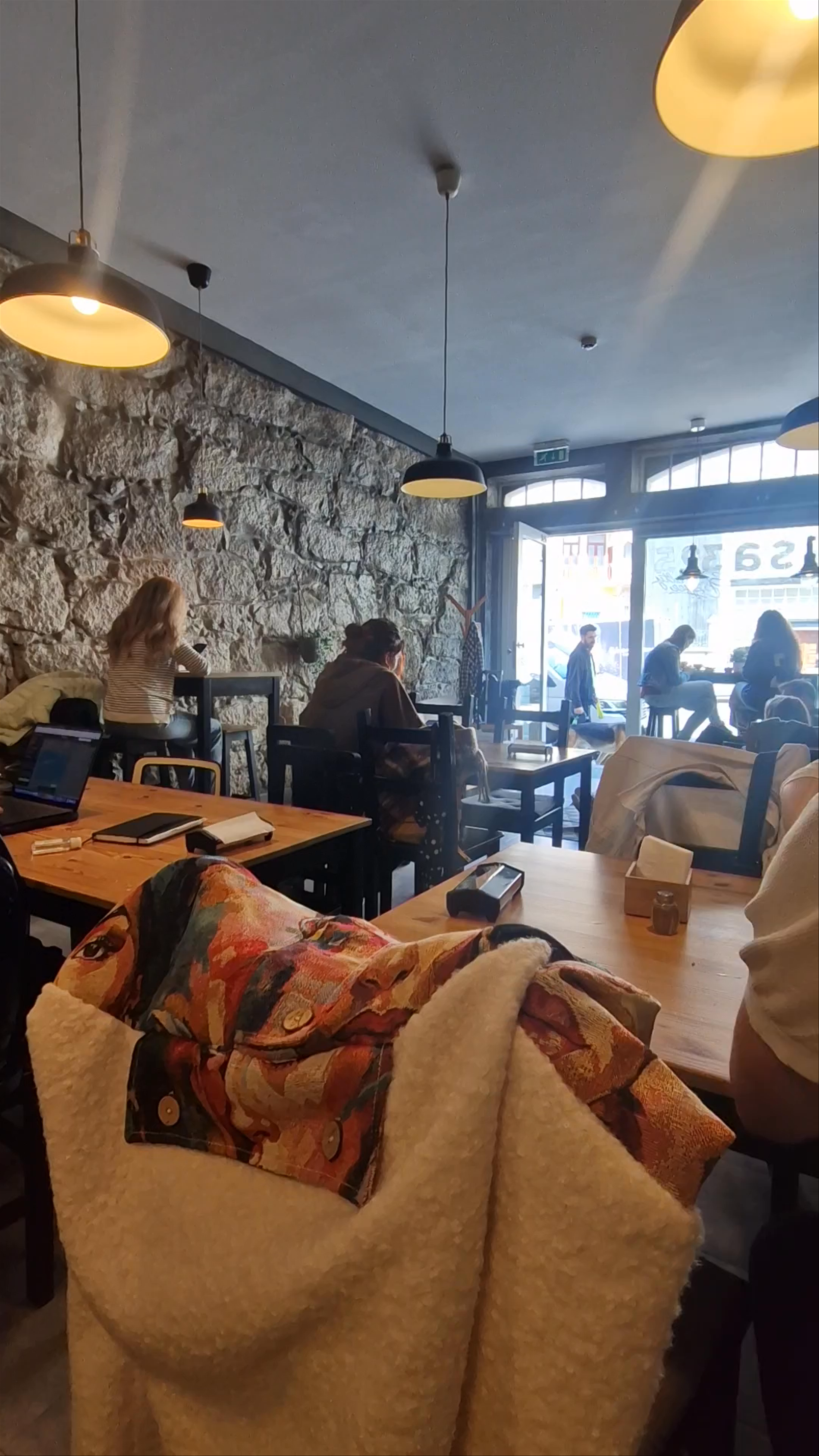 Cafetaria Mesa 325