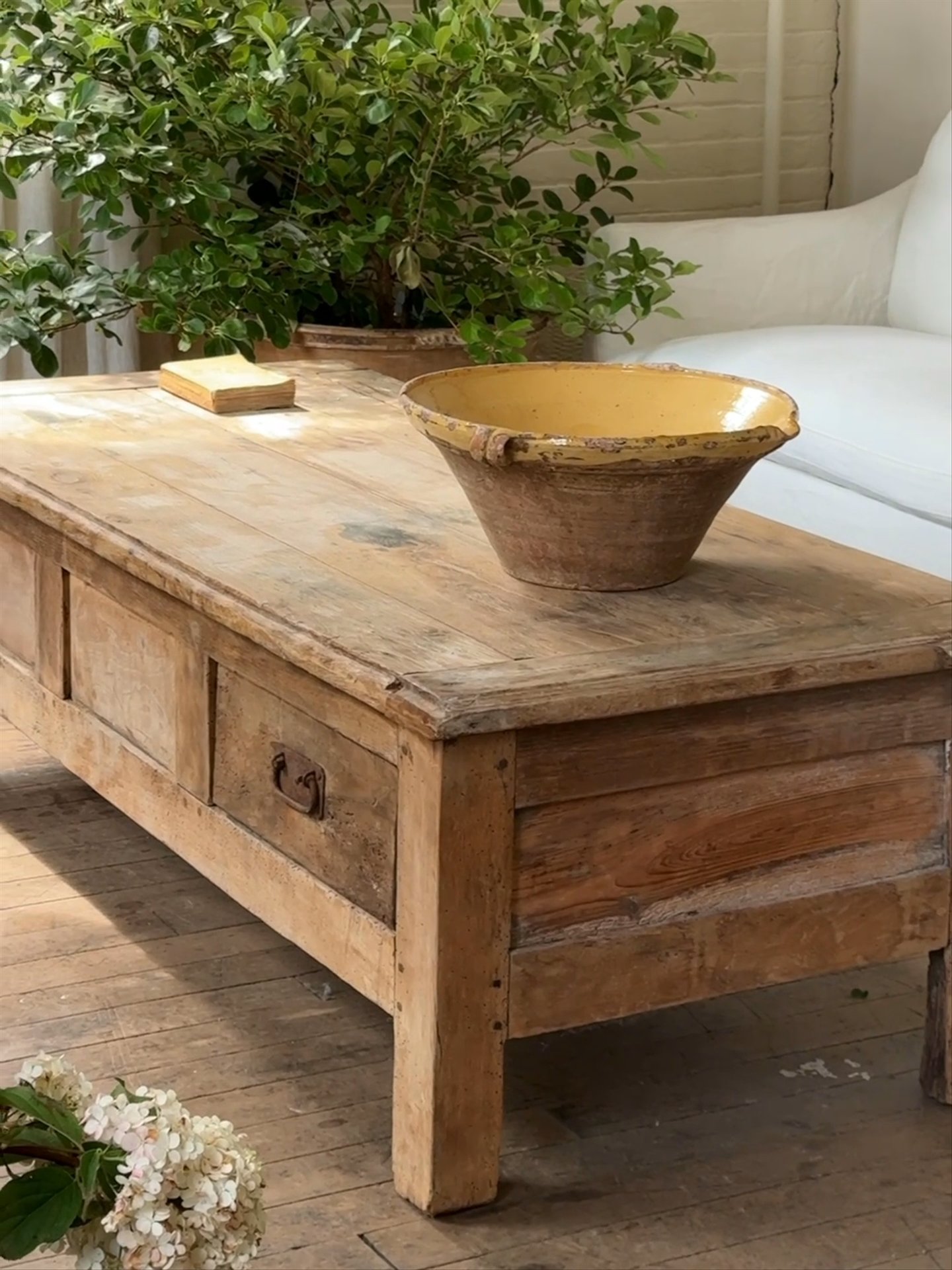 Oak Farm Coffee Table with Three Drawers
