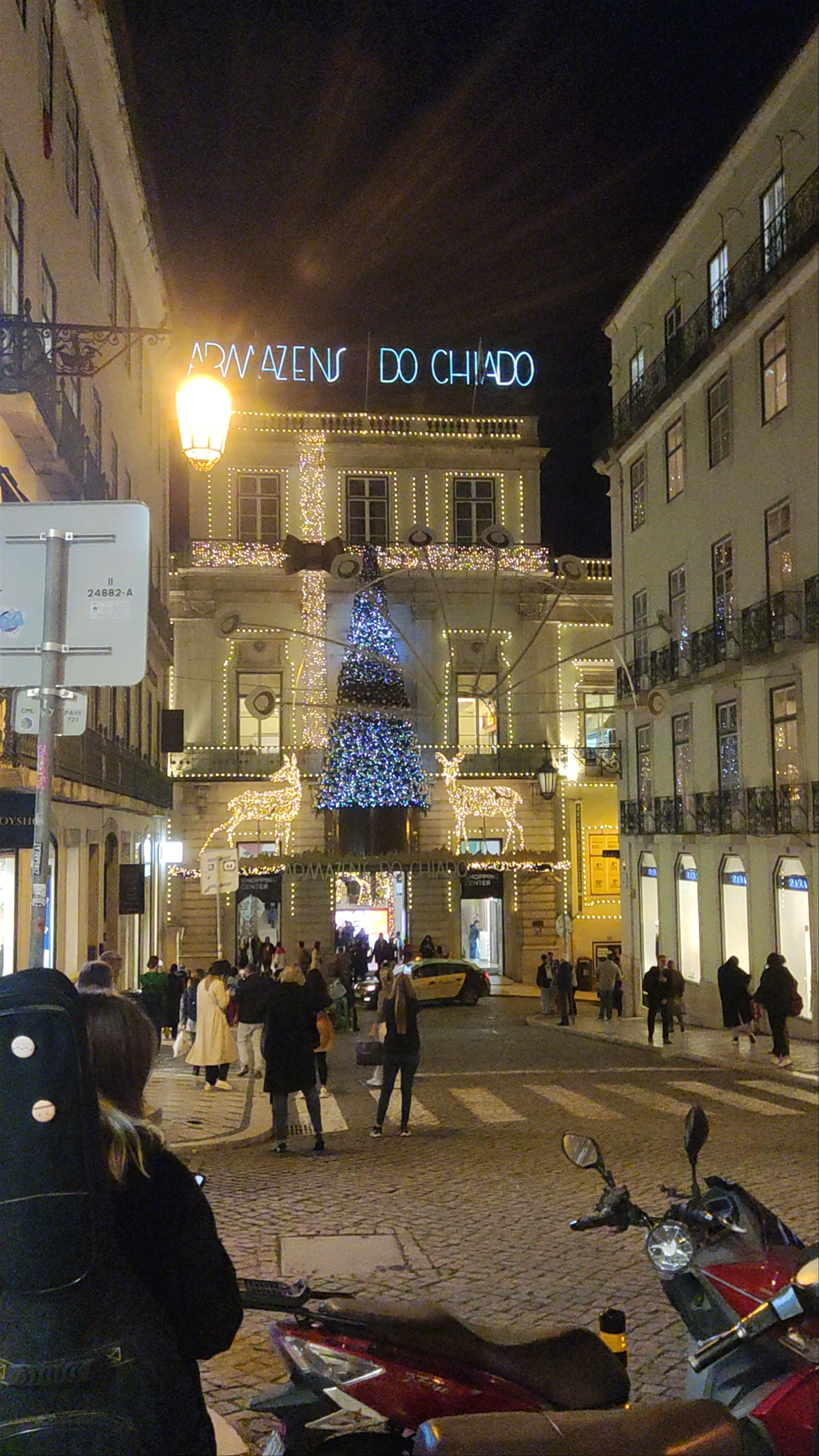 Armazéns do Chiado at Night: Magical Festive Lights in Lisbon