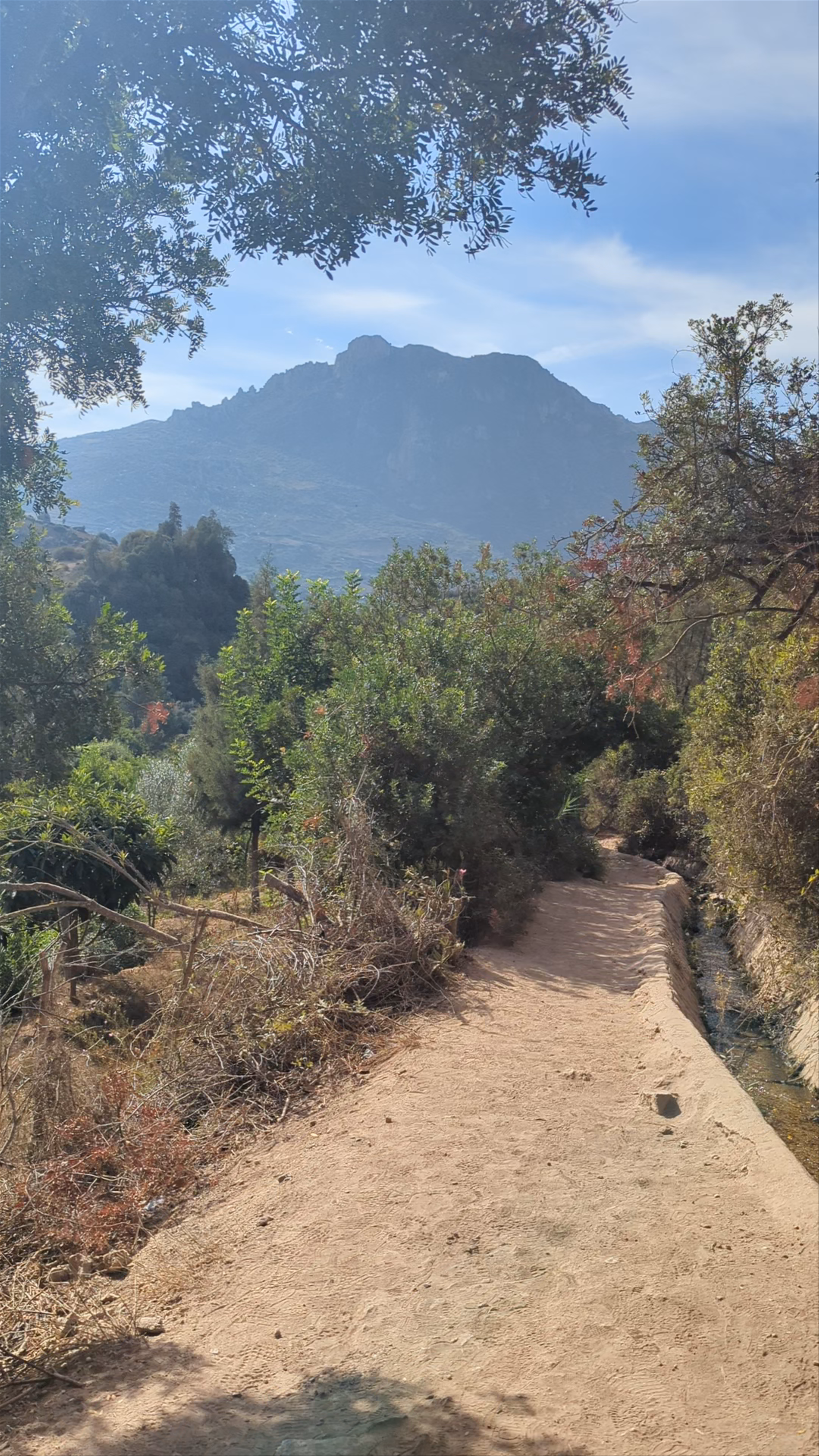 God's bridge Canyon | ⵄⴰⵏⴷⴰⵔⵜ ⵏ ⵔⵓⴱⴱⵉ