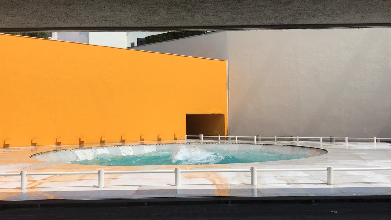 Camino Real - This huge water sculpture is captivating - Hotels Near Me - México, D.F., DIF