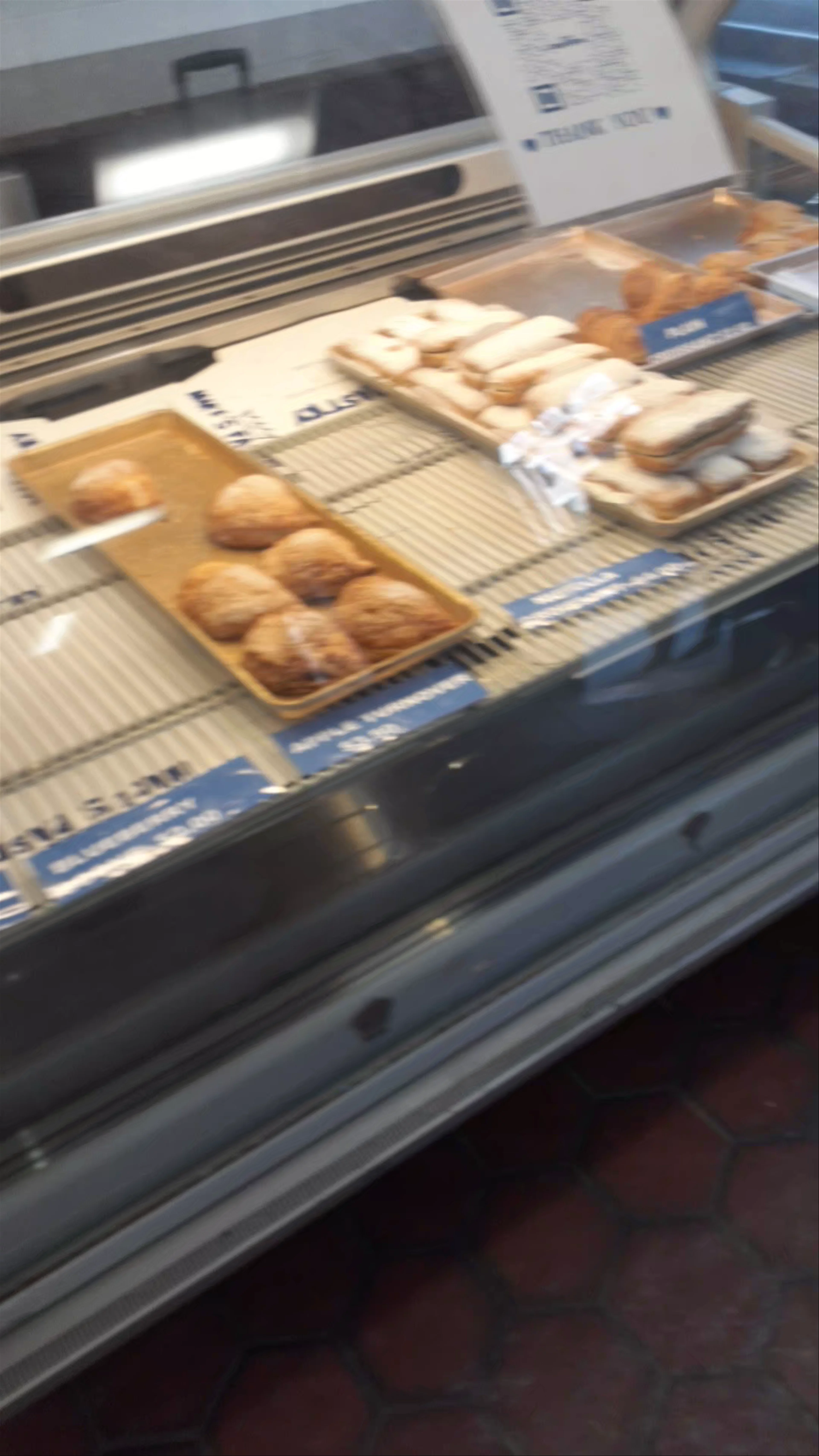 Mike's Pastry