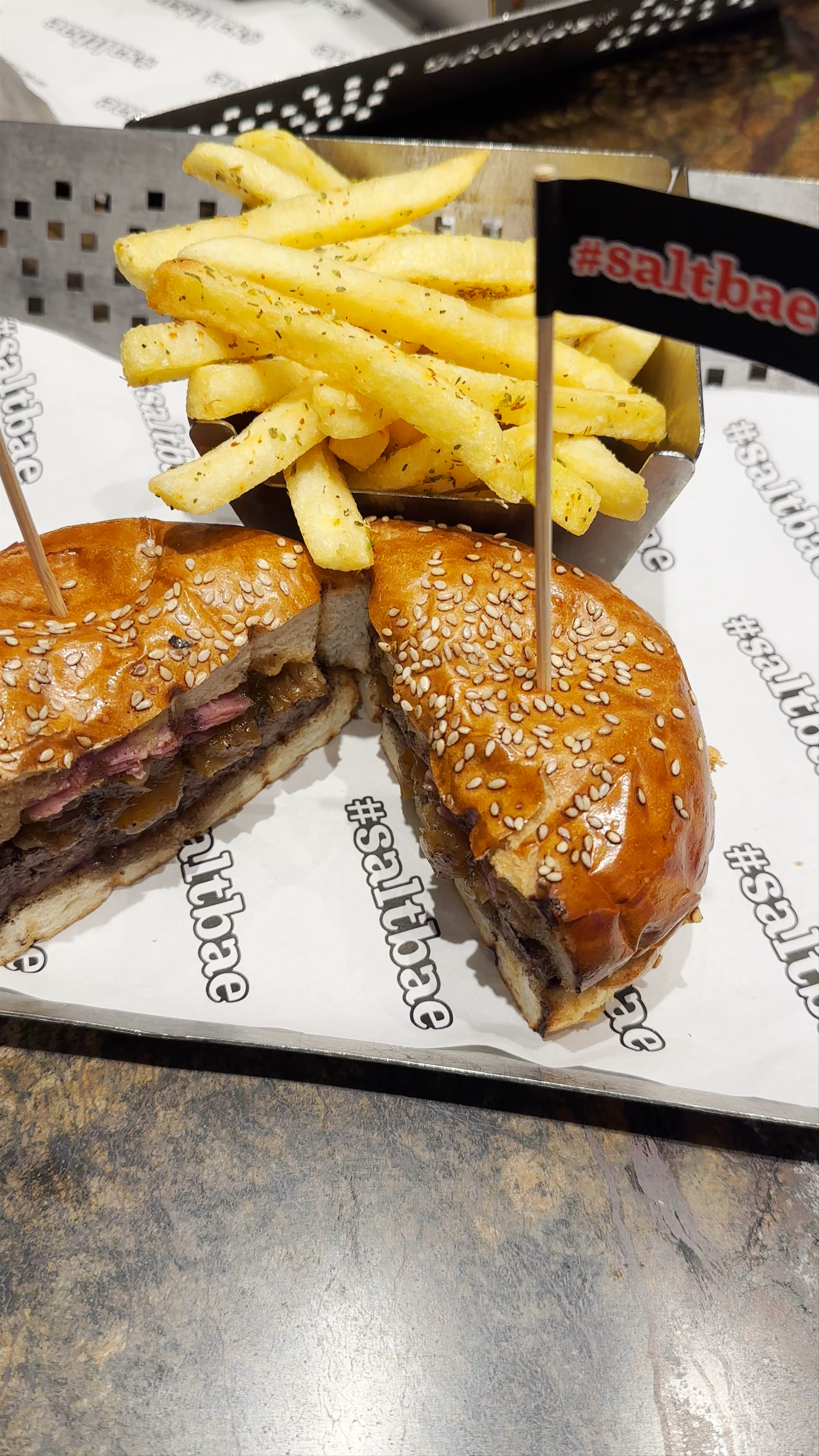 Saltbae Burger Experience in Şahkulu, Istanbul