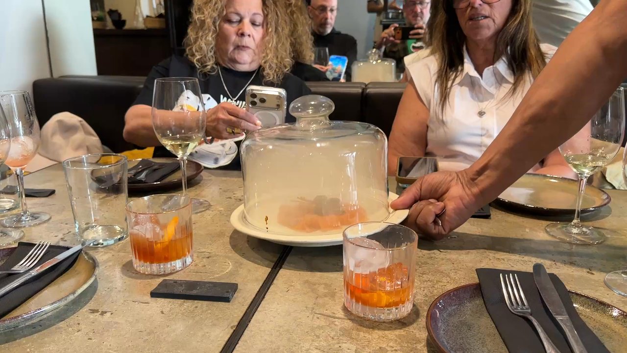 Restaurante LSD - Video of the smoked salmon - Portuguese Near Me - Porto, 13