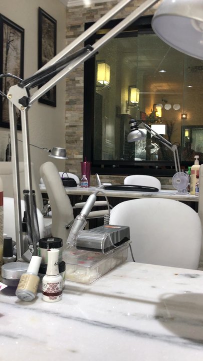 Diva Nails - New nail bar and plenty of regular stations - Nail Salons Near Me - Scottsdale, Arizona