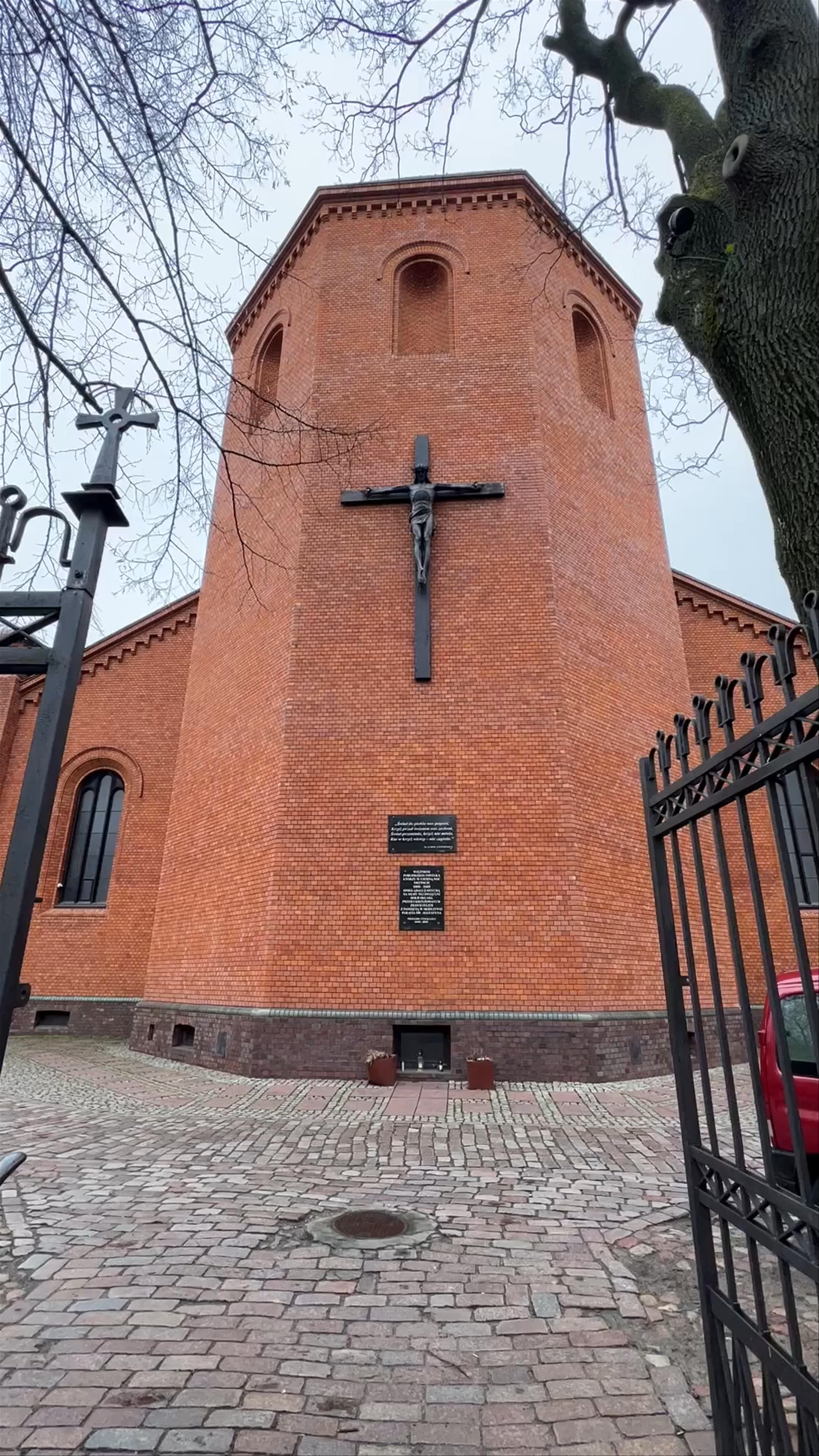 Church of St. Augustine: A Quiet Spiritual Landmark in Warsaw