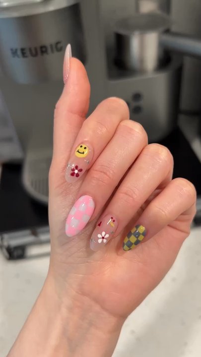 Em Salon & Spa - Hybrid gels - Nail Salons Near Me - Bellevue, Washington