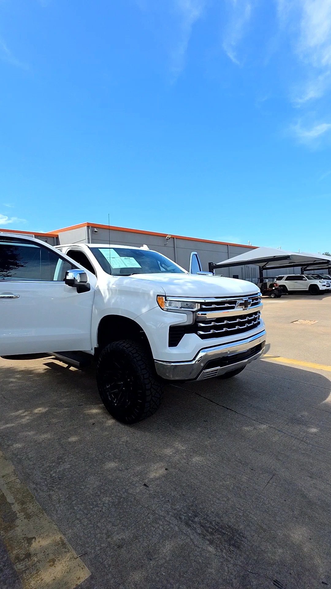 Lifted Trucks - #TX11072 - 2023 Chevrolet Silverado 1500 LTZ Crew Cab